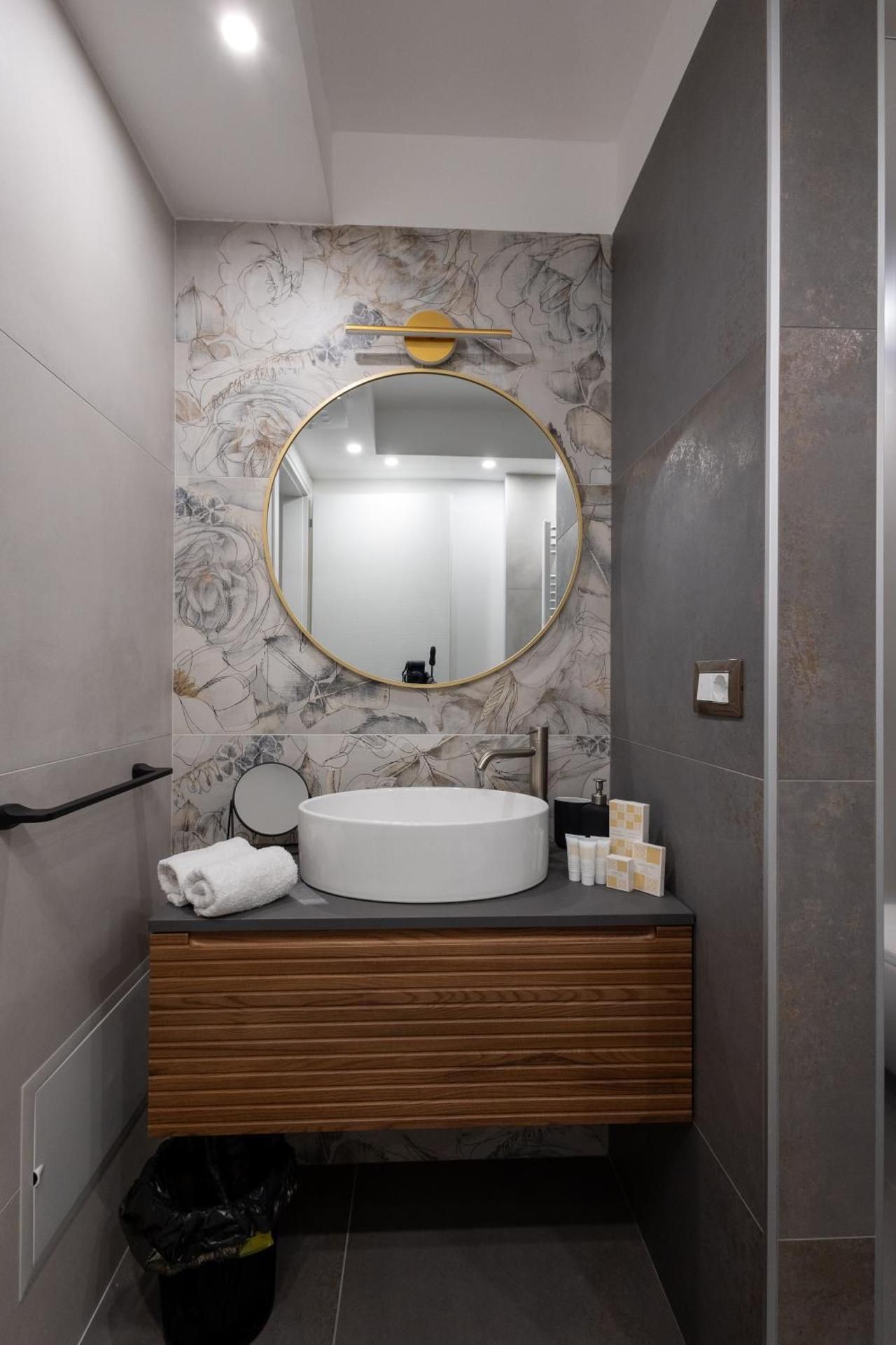 Standard Double Suite