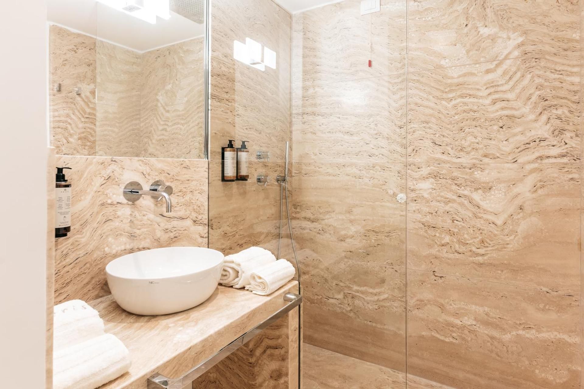 Aeris Suite & Relax