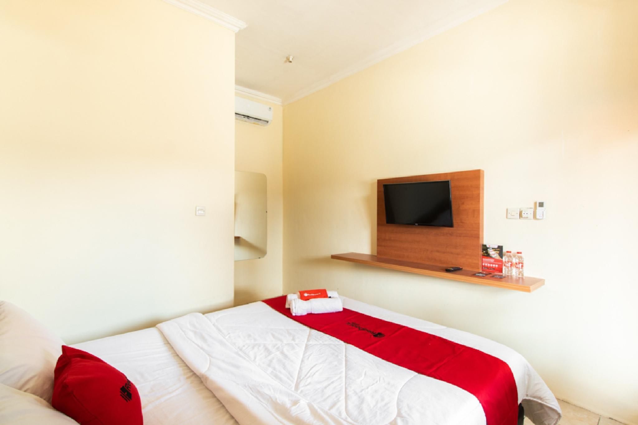 RedDoorz Room