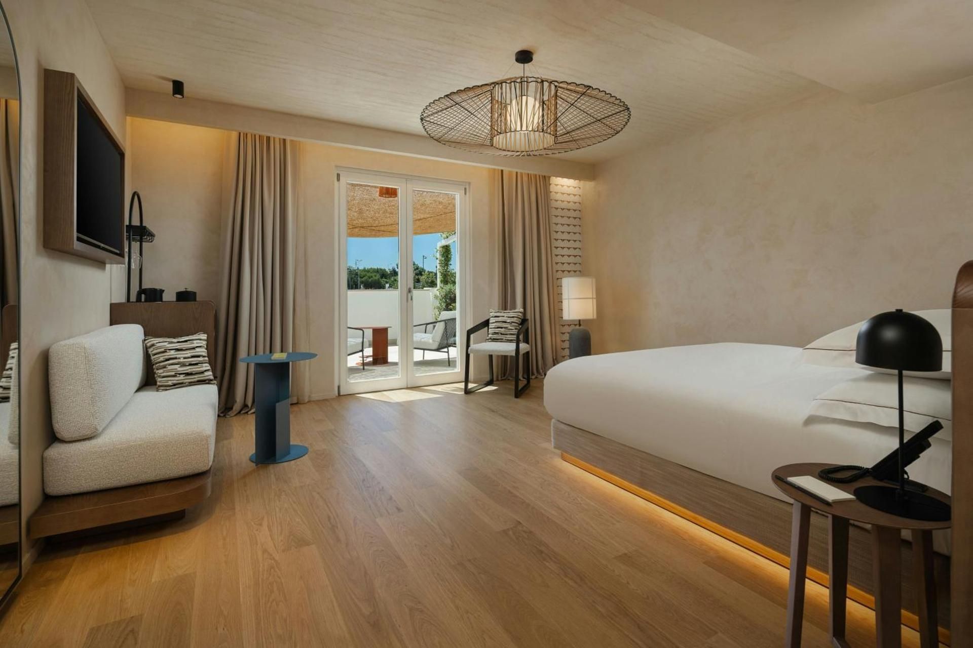 Panoramic, Guest room, 1 King, Garden view, Terrace