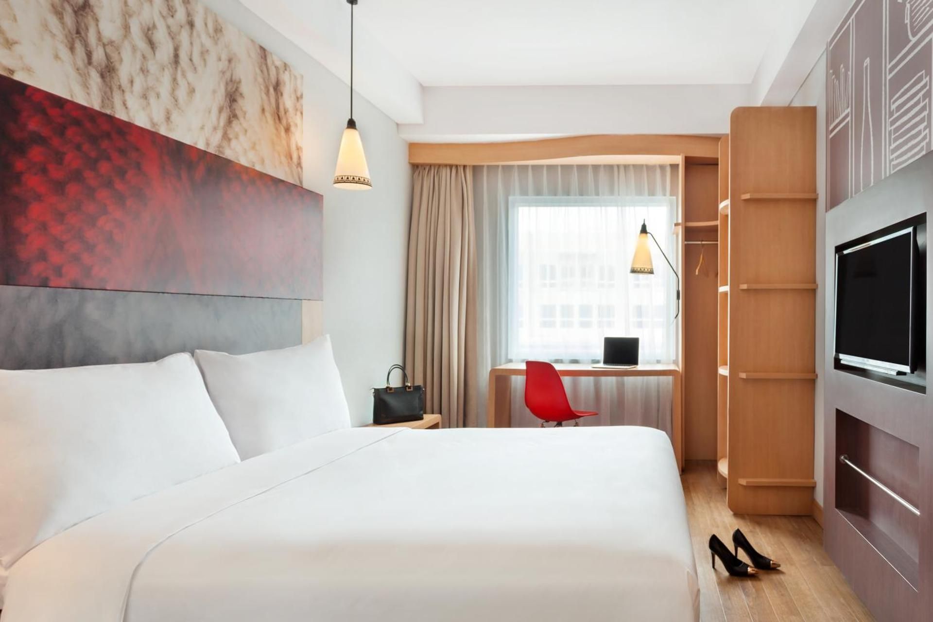 Superior Room - King Bed