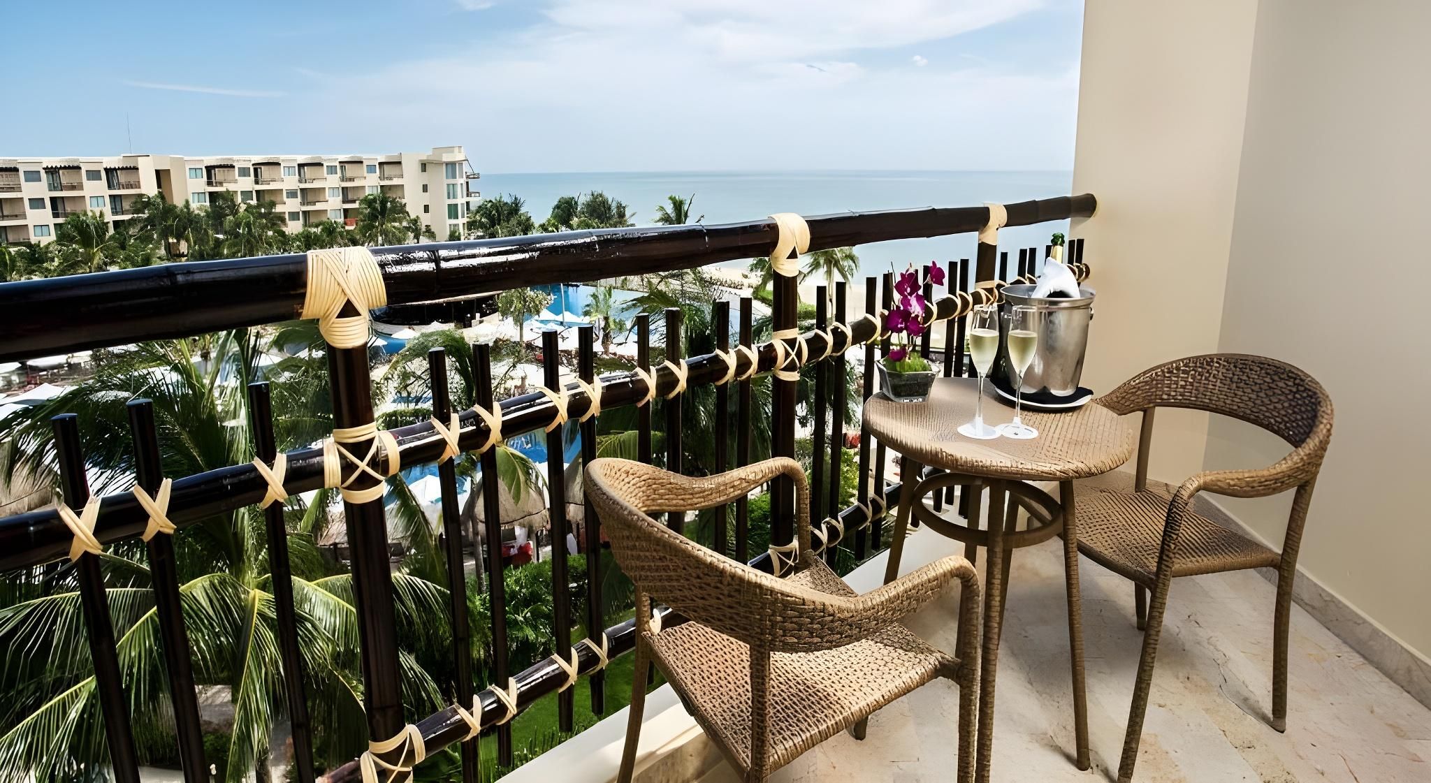 Premium Deluxe Ocean View Double Beds - All Inclusive