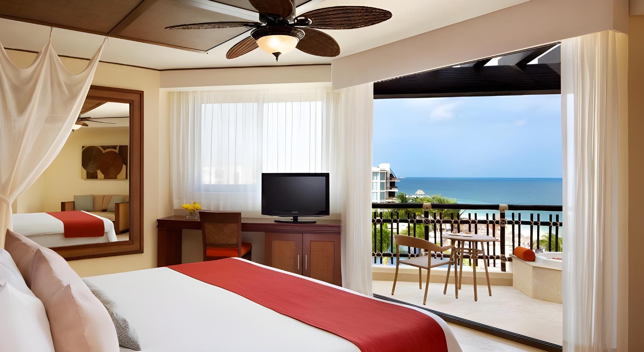 Preferred Club Ocean View King Bed - All Inclusive
