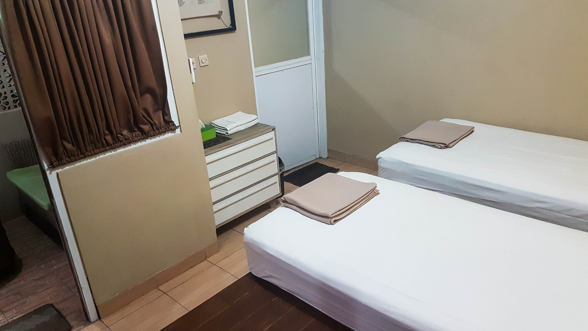 Standard Twin Room