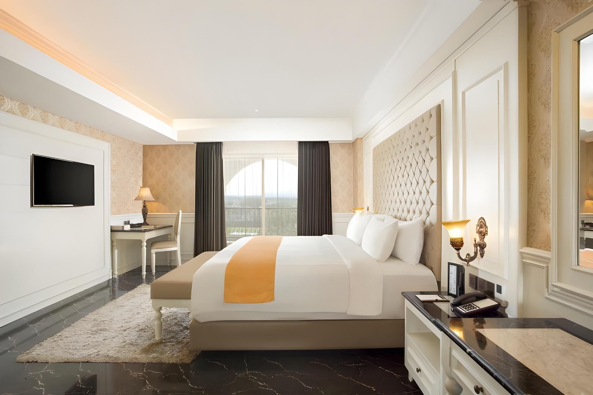 Deluxe Twin With Balcony