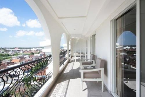 King Suite with Balcony