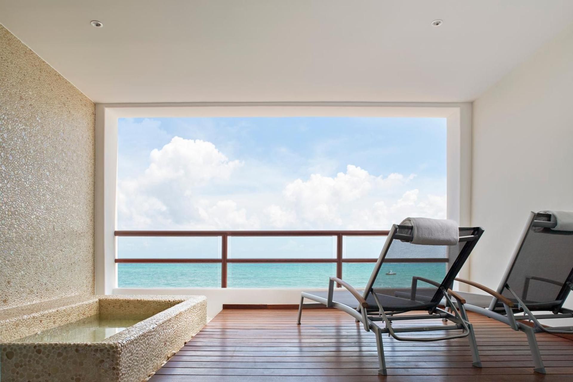 Ocean Front Suite