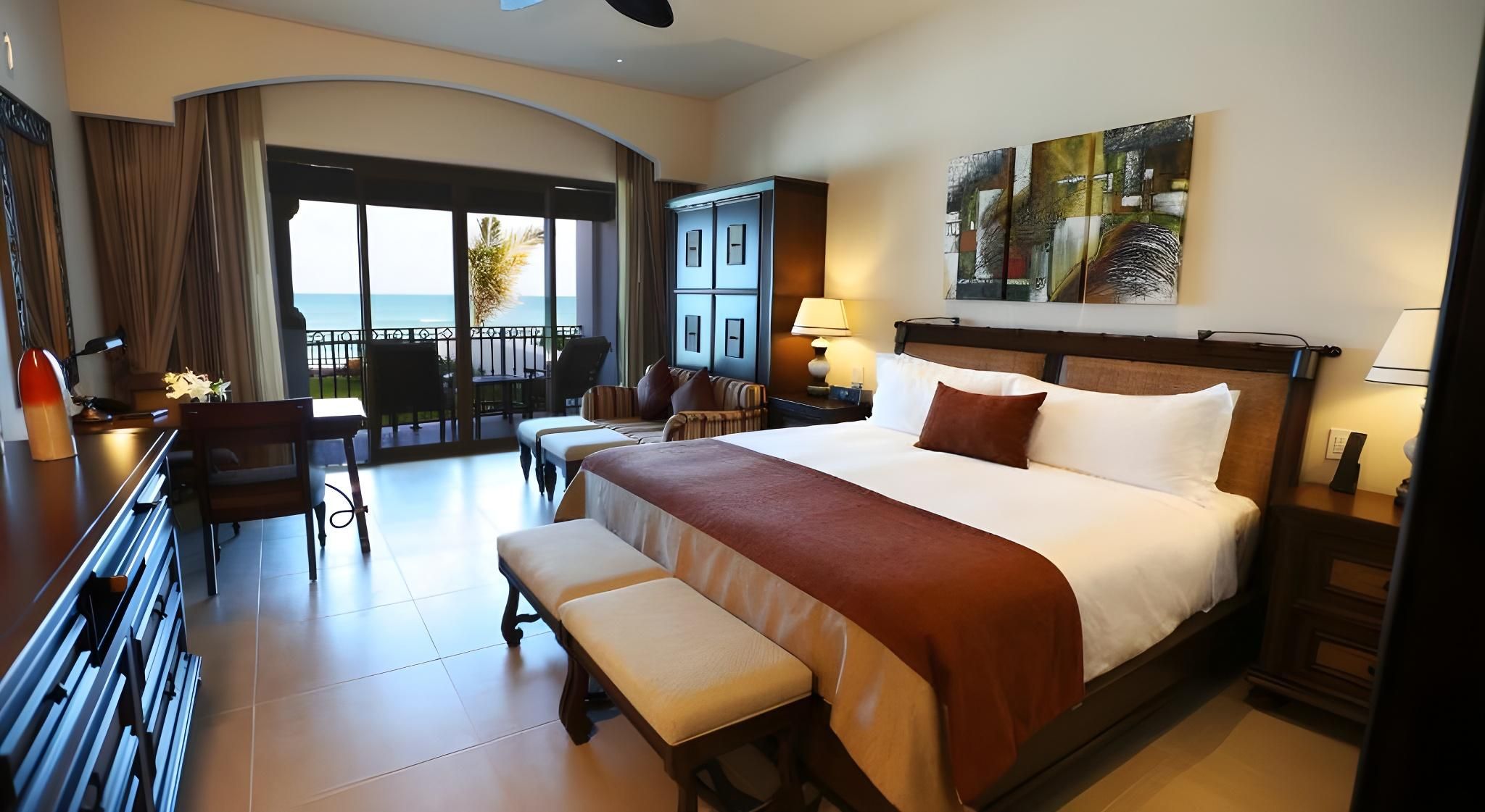 1 King Bed, Junior Suite, Beachfront, Non-Smoking