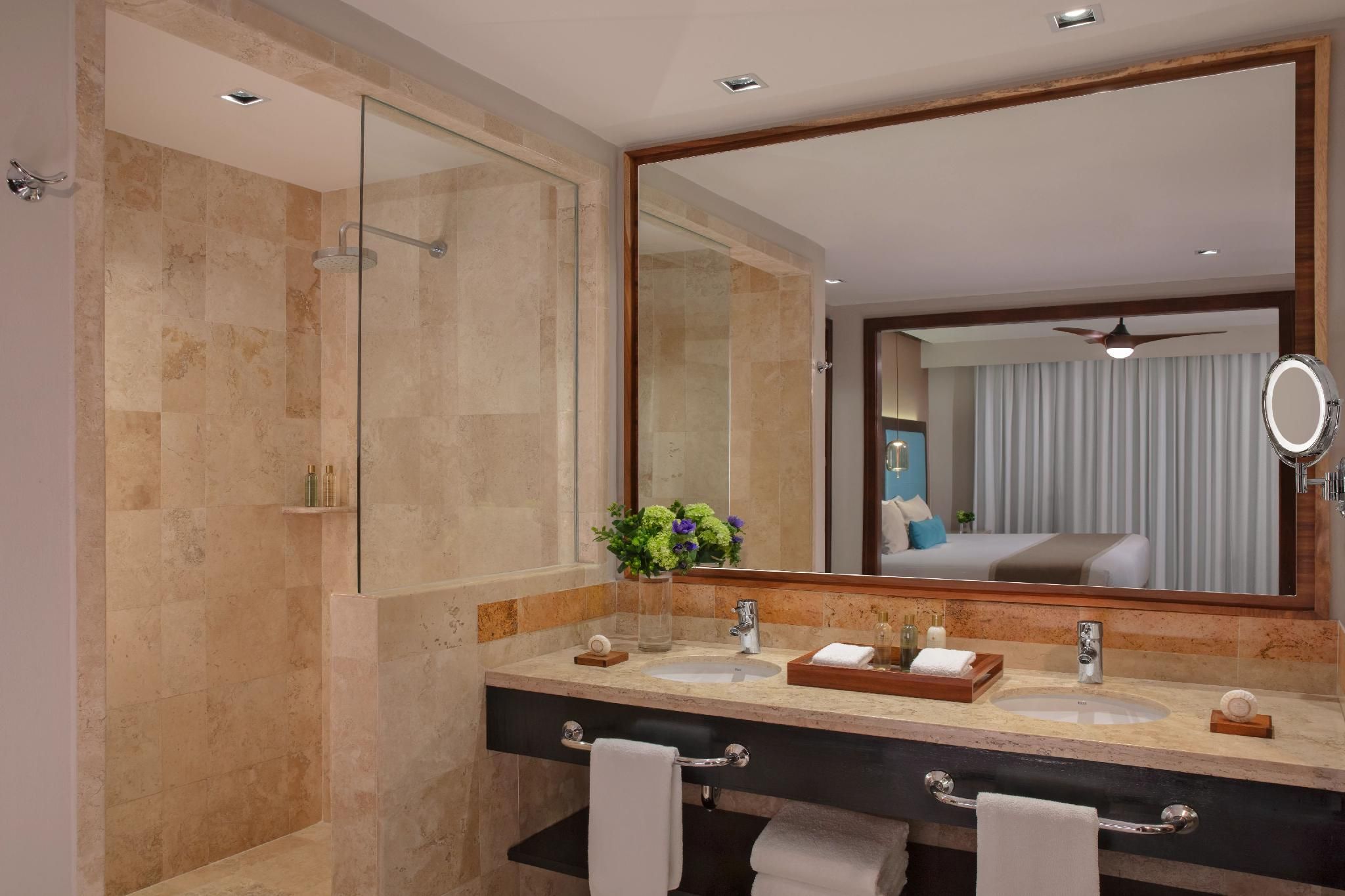 Preferred Club Ocean View King - All Inclusive
