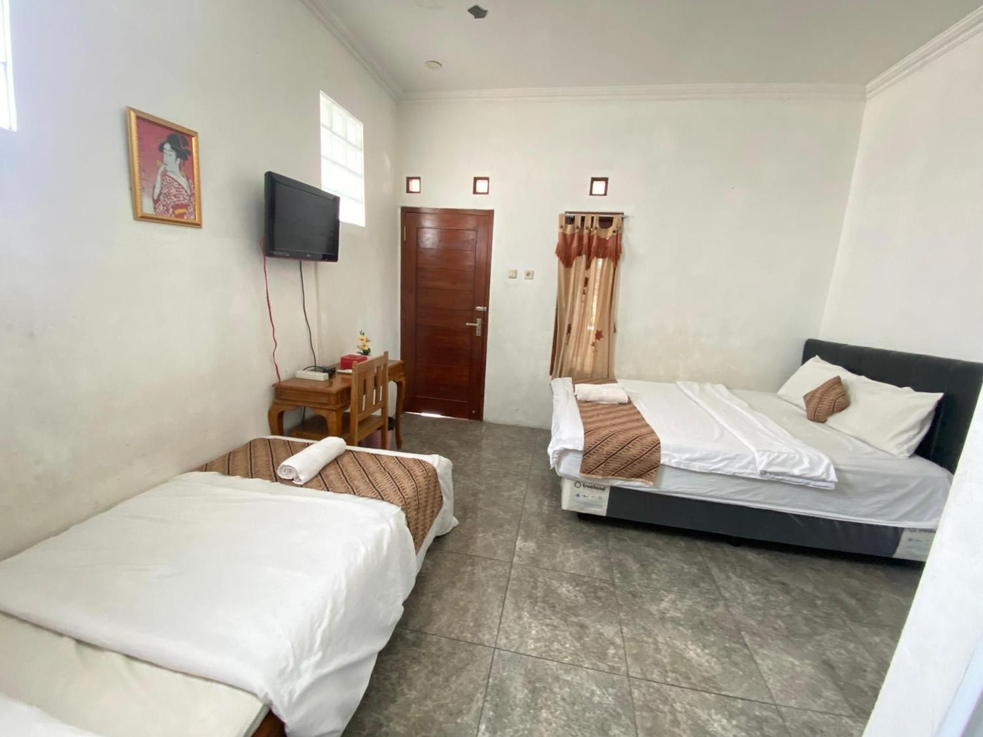 Triple Room with Balcony