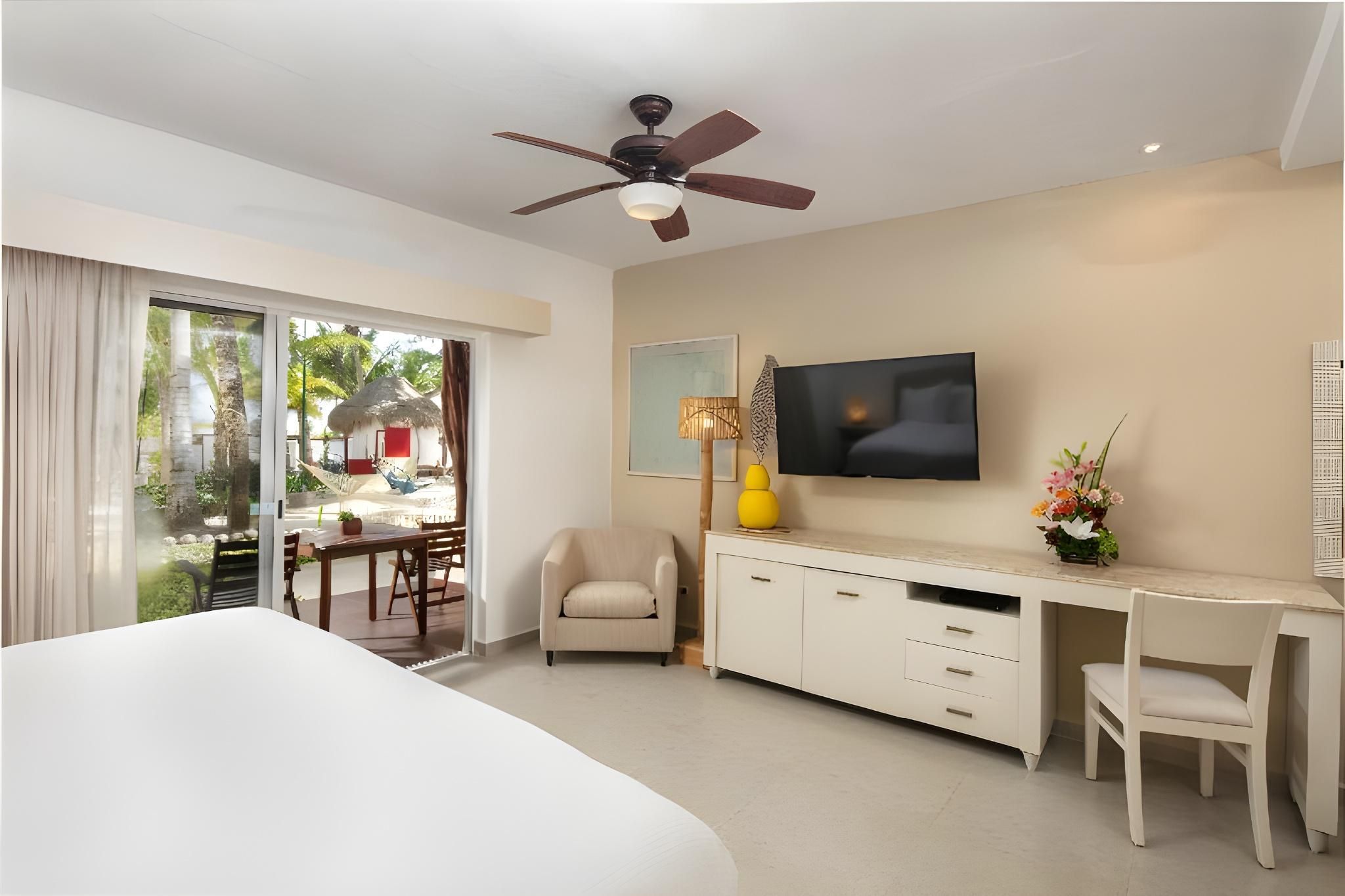 Mi Hotelito Beachfront Suite