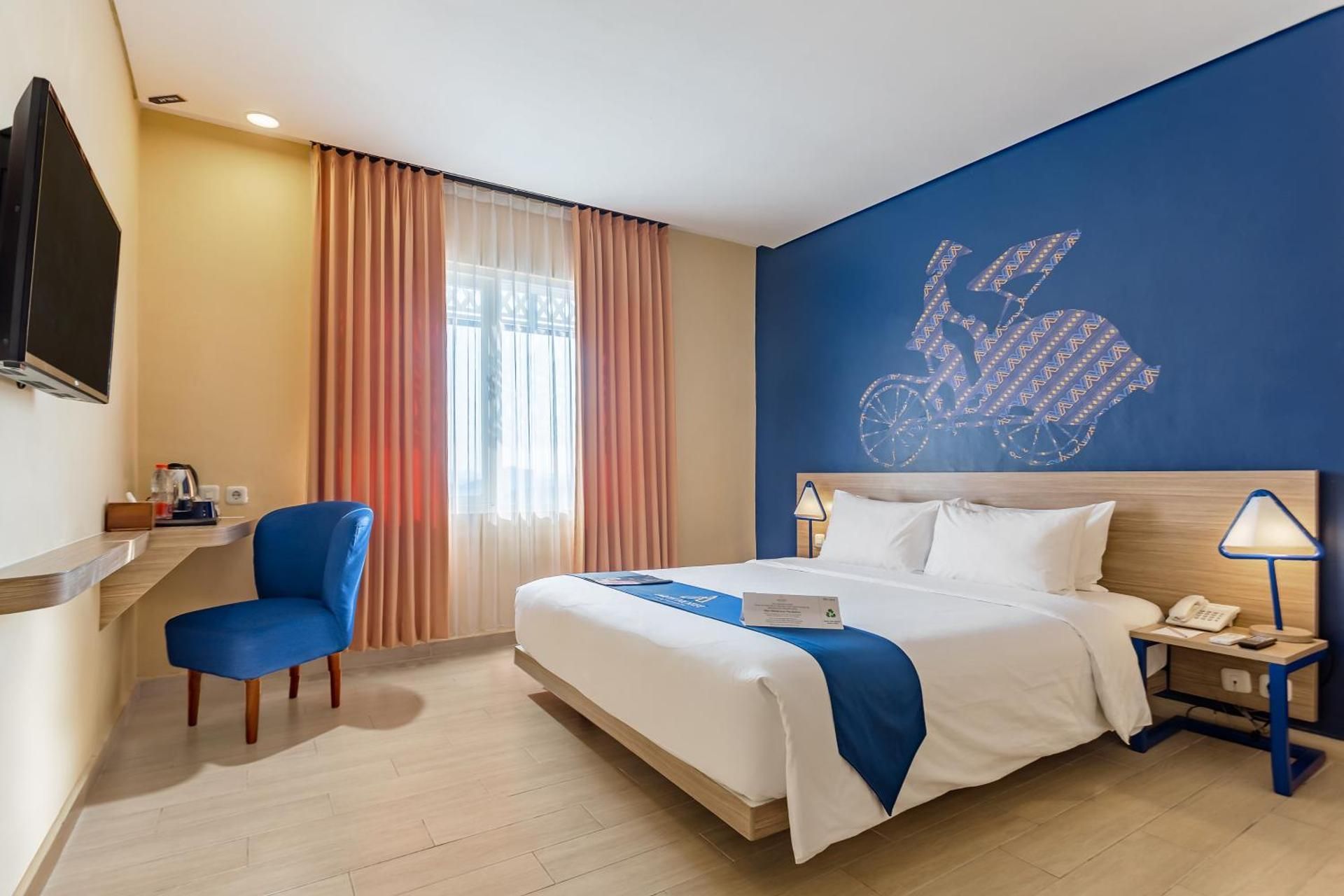 Deluxe Queen Room