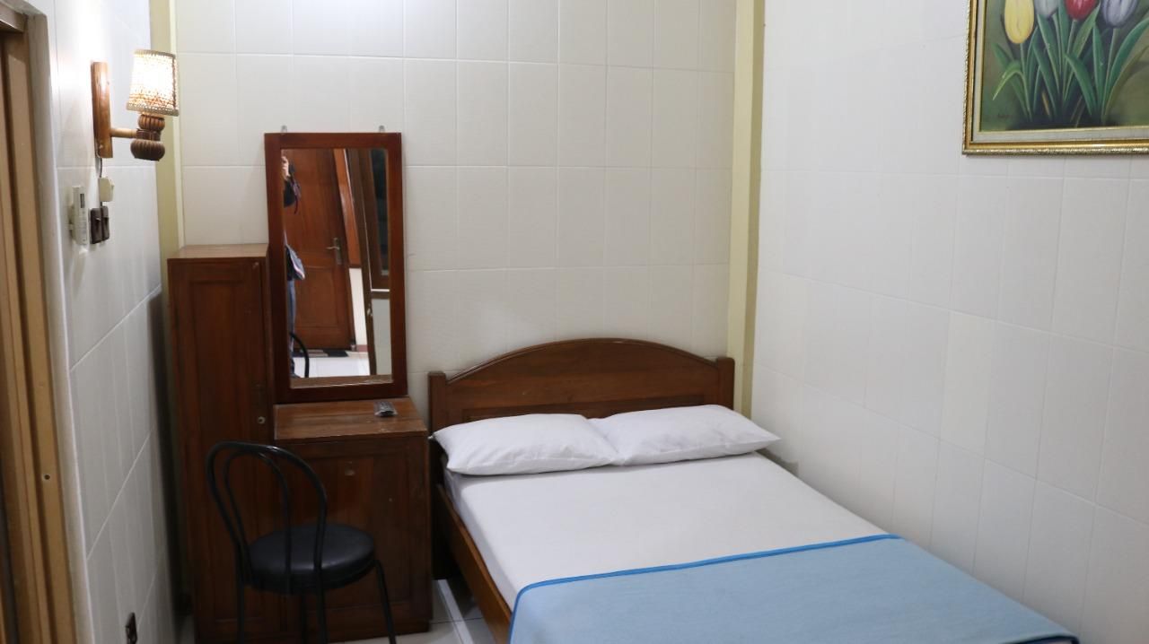 Standard Single Rooms