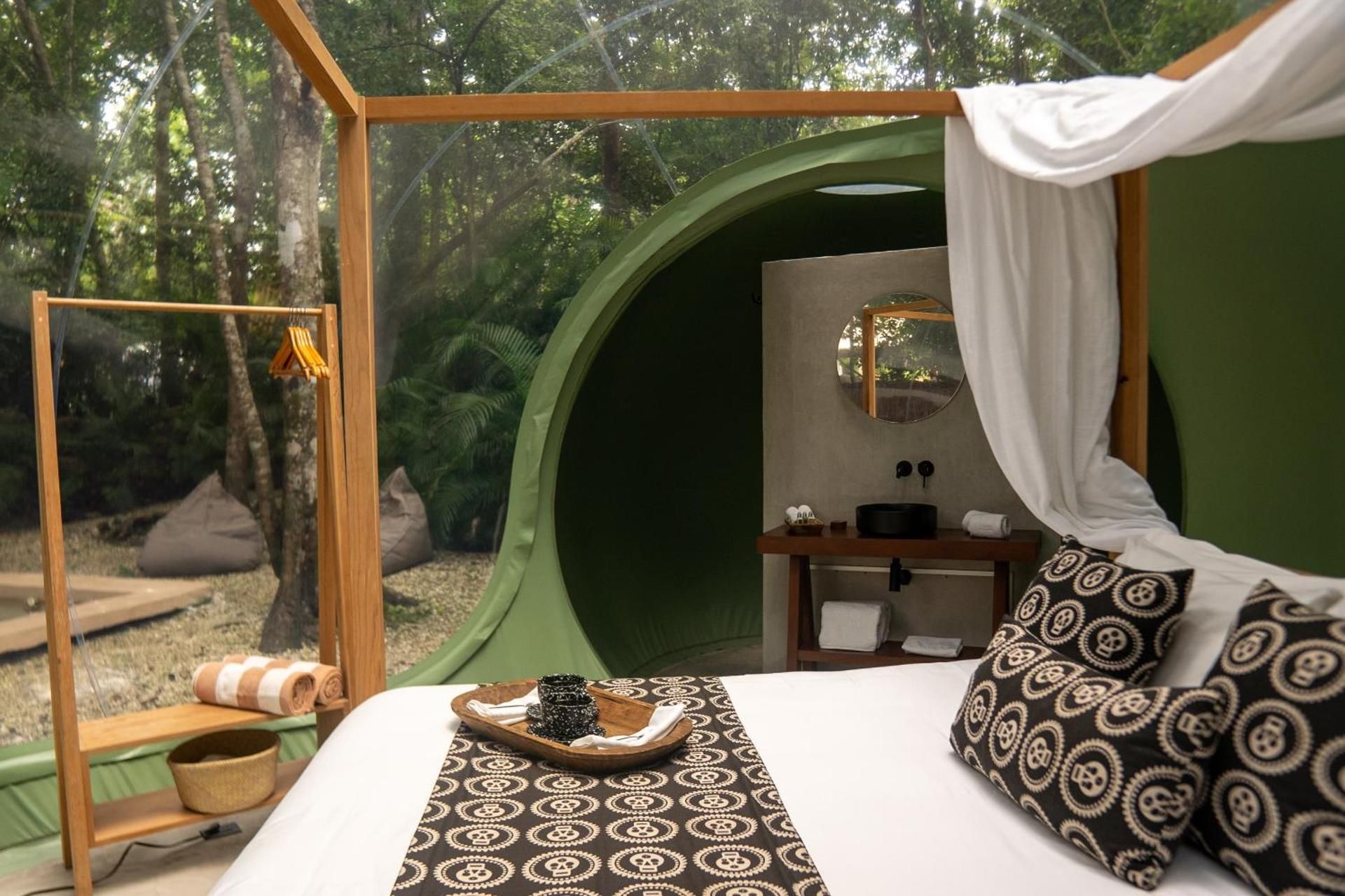 Bubble Suite Premium with jungle view