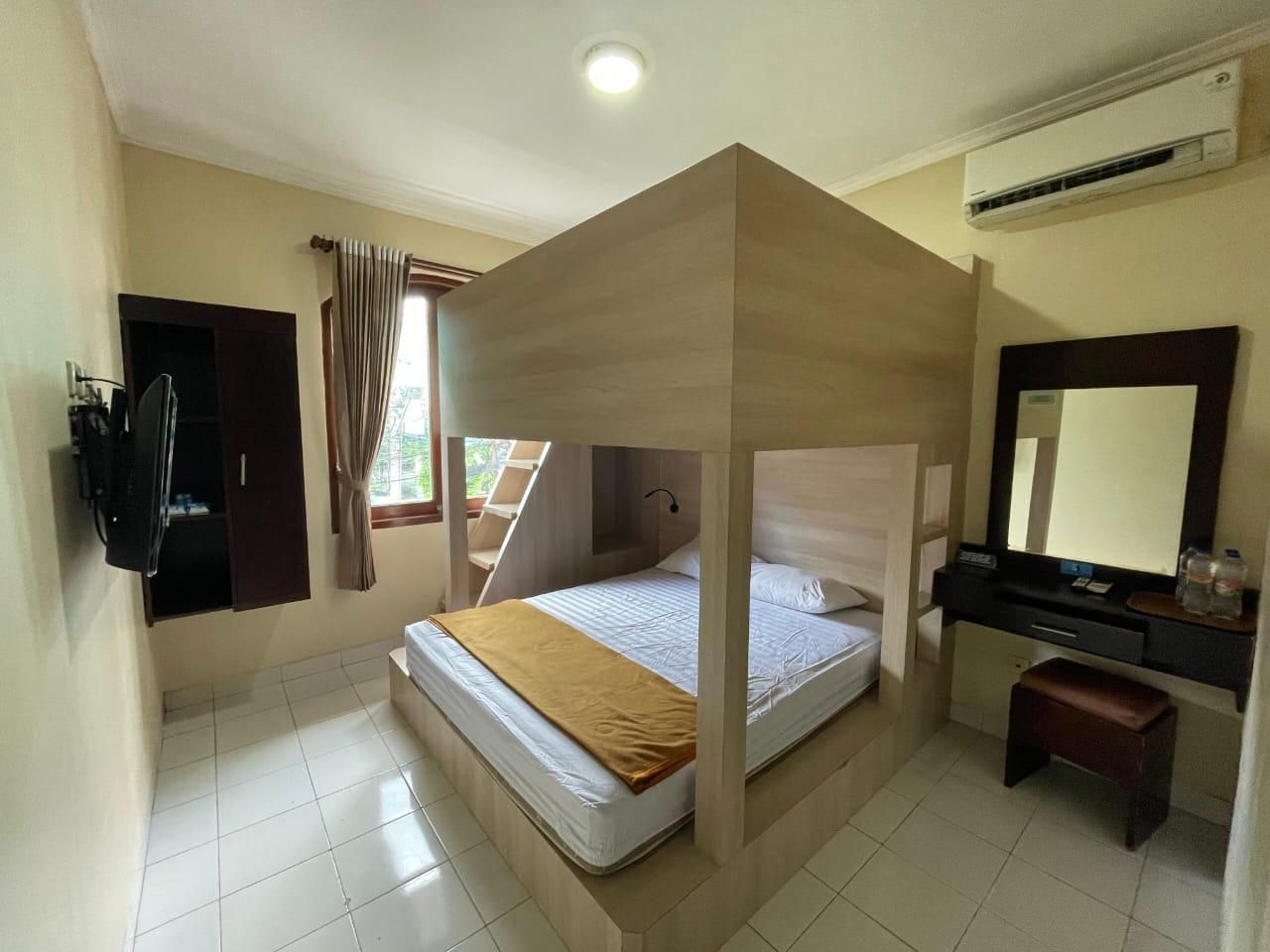 Quad Room A