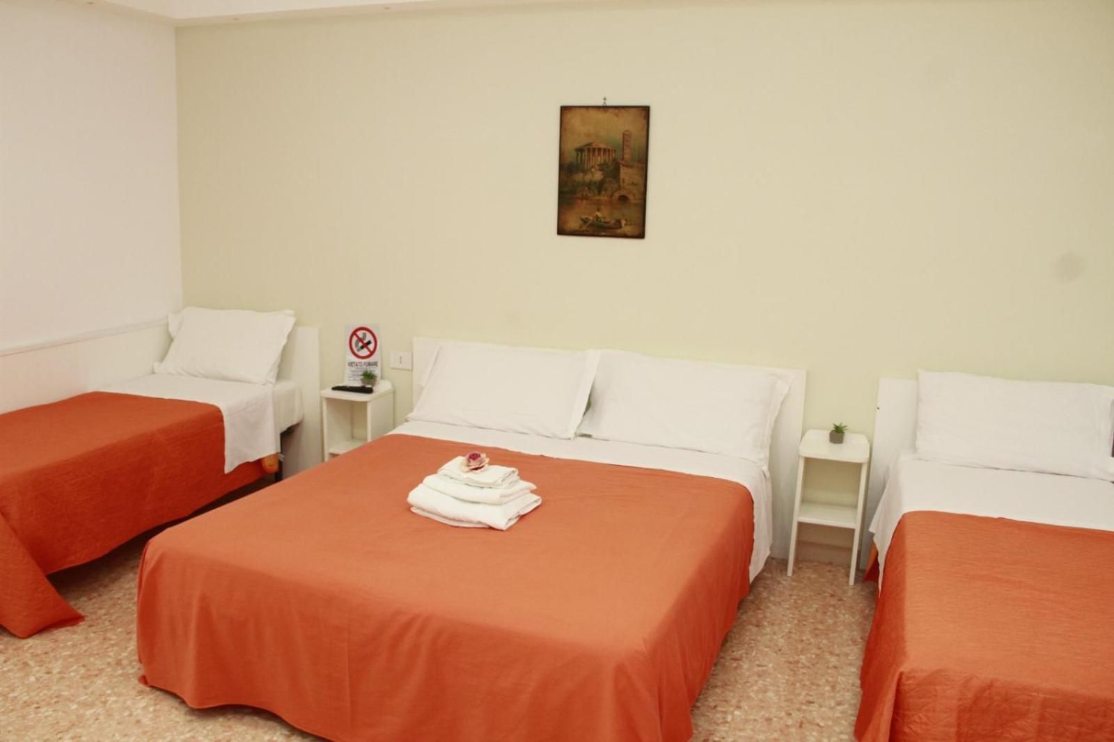 Quadruple Room with Private Bathroom
