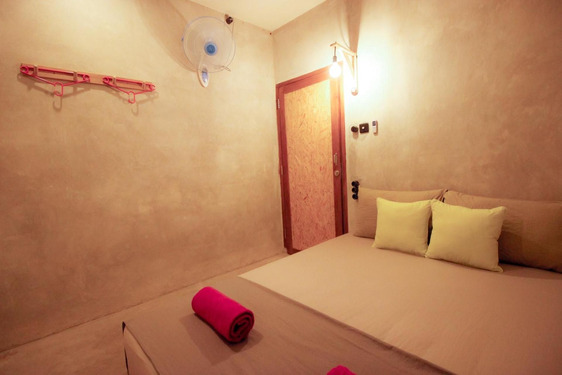 Standard Double Room with Shared Bathroom