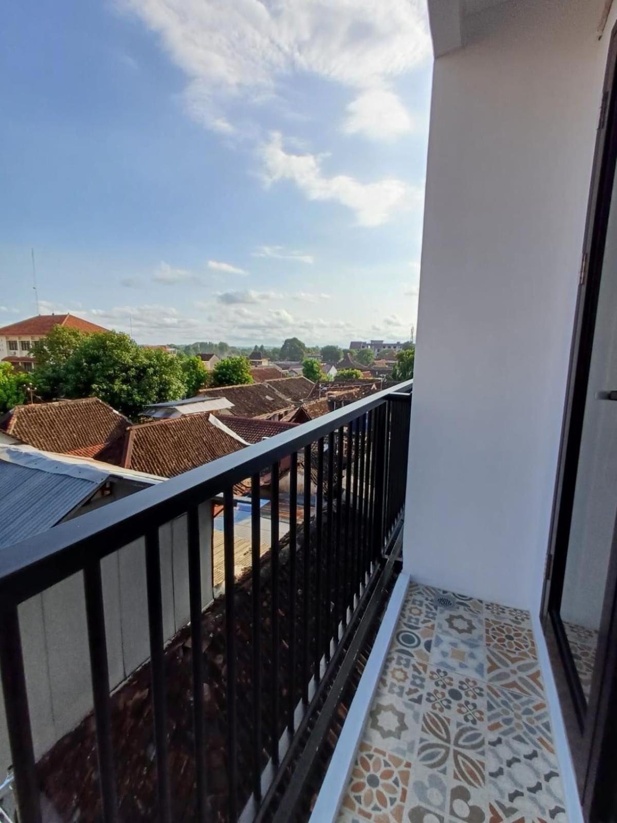 Superior Balcony King