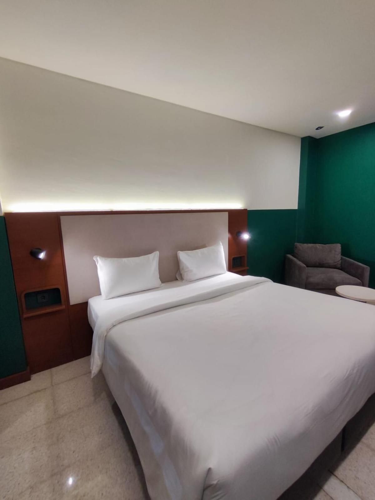 Large Double or Twin Room