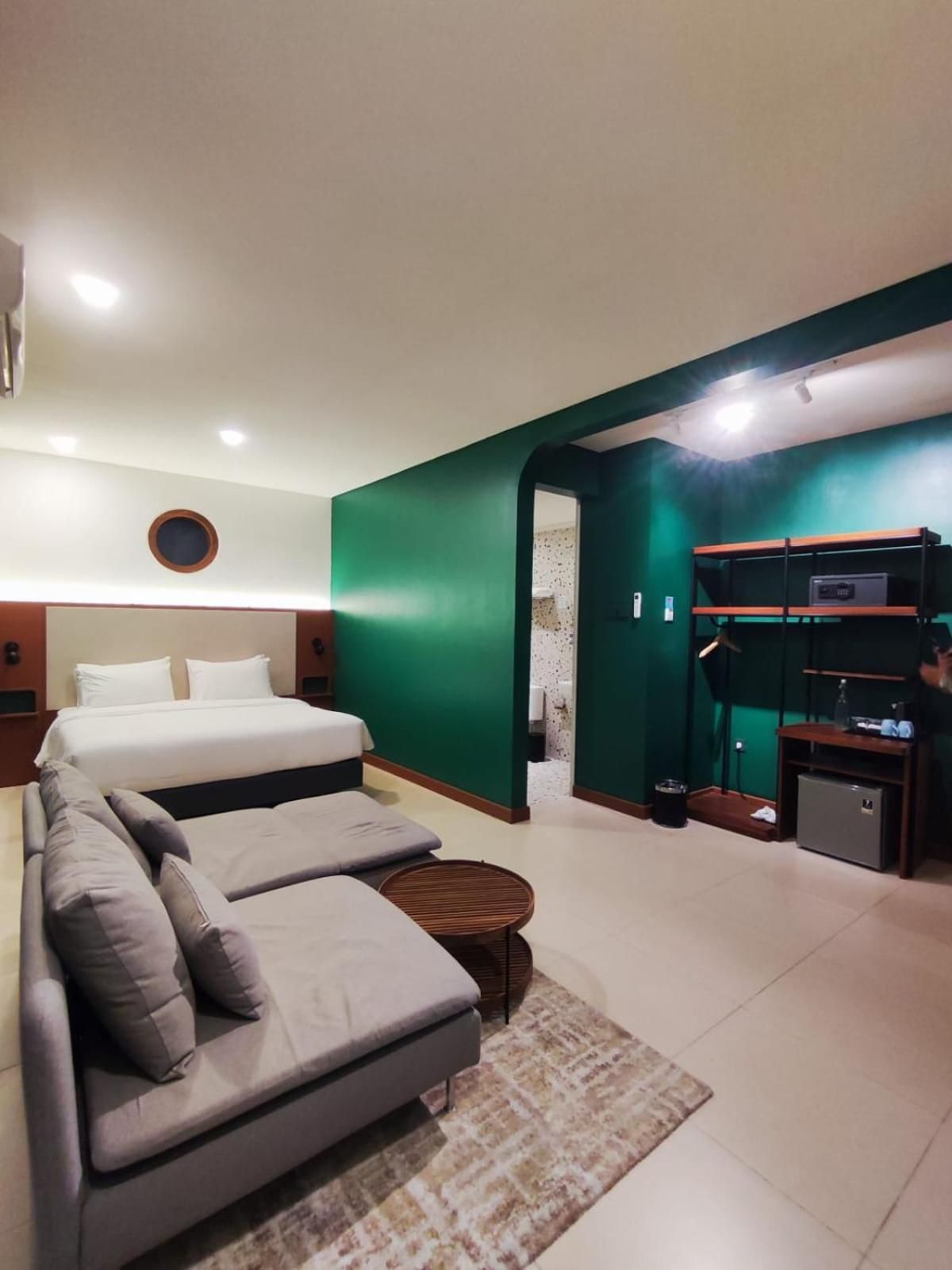 Suite Room