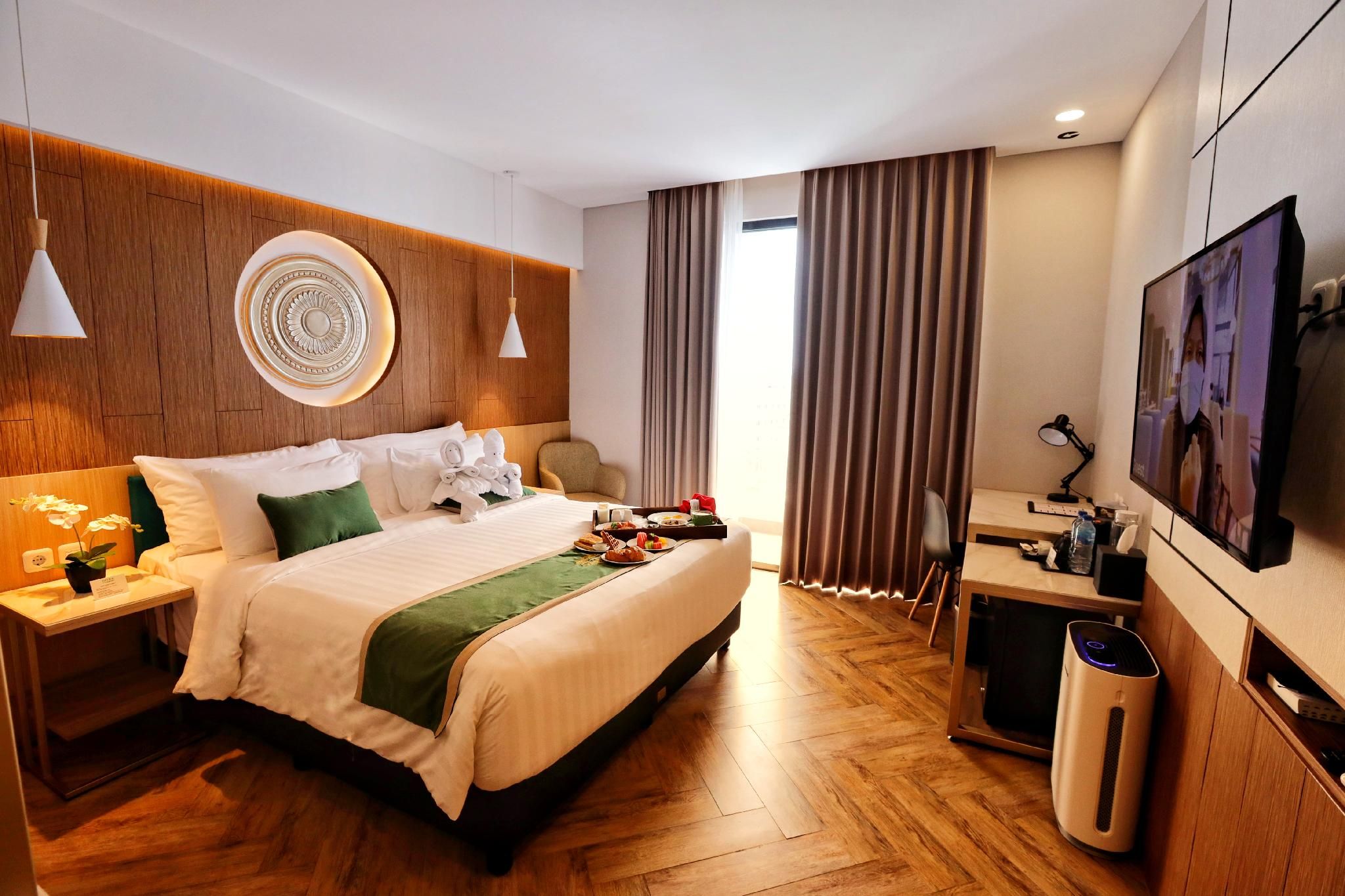 Premier Room
