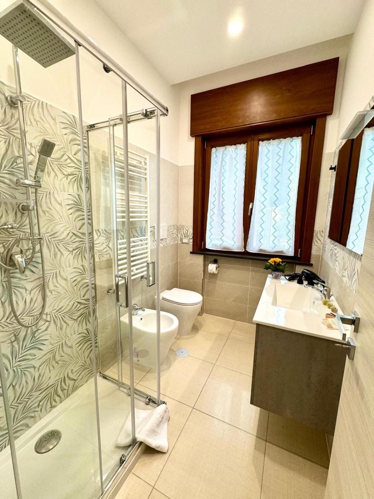 One-Bedroom Deluxe Apartment