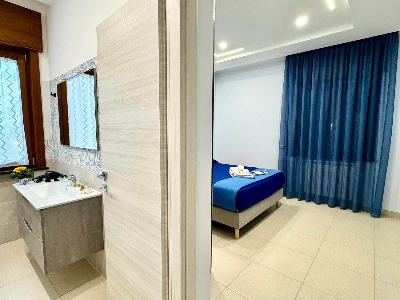 One-Bedroom Deluxe Apartment