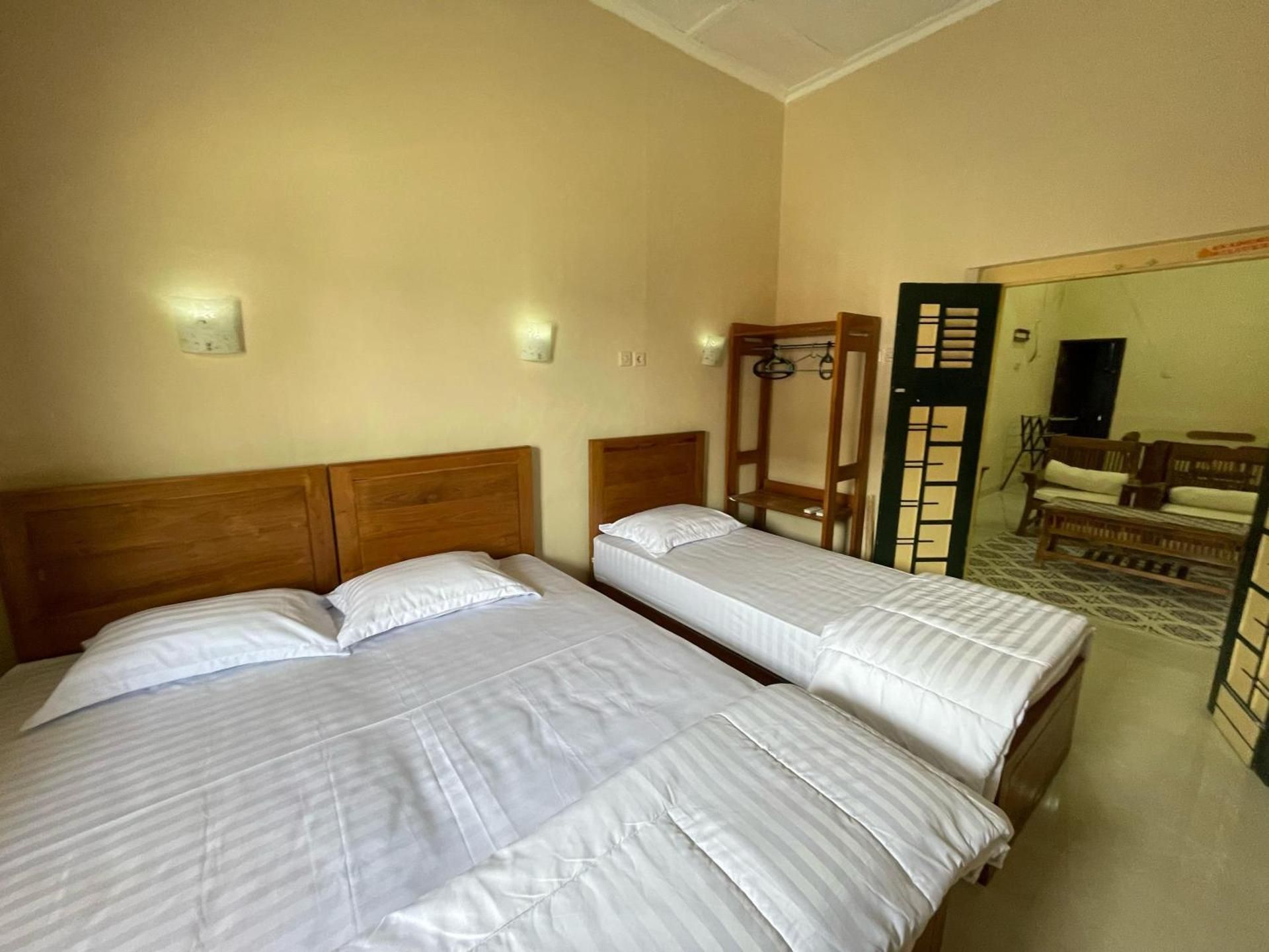 Triple Room with Private External Bathroom