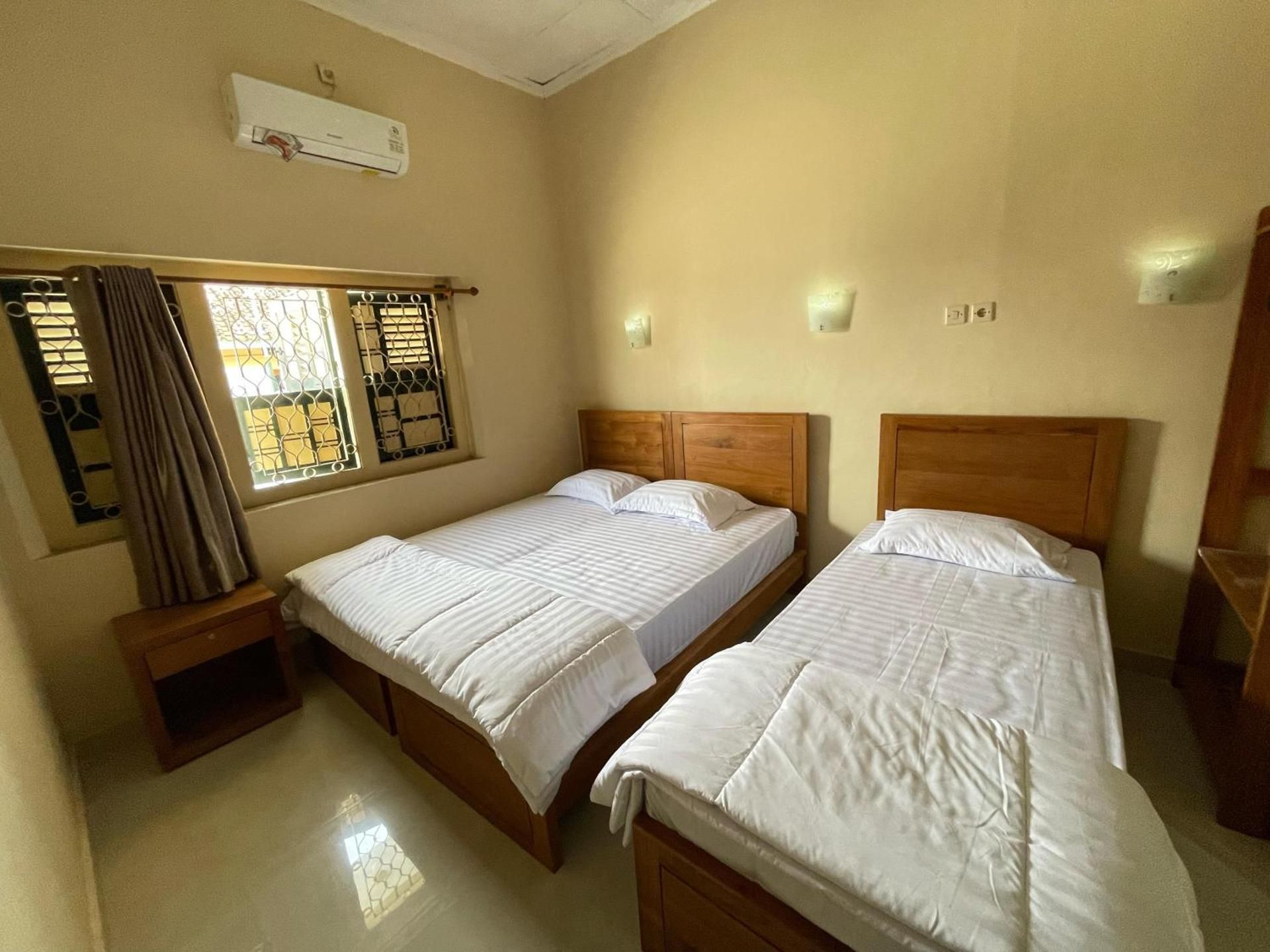 Triple Room with Private External Bathroom