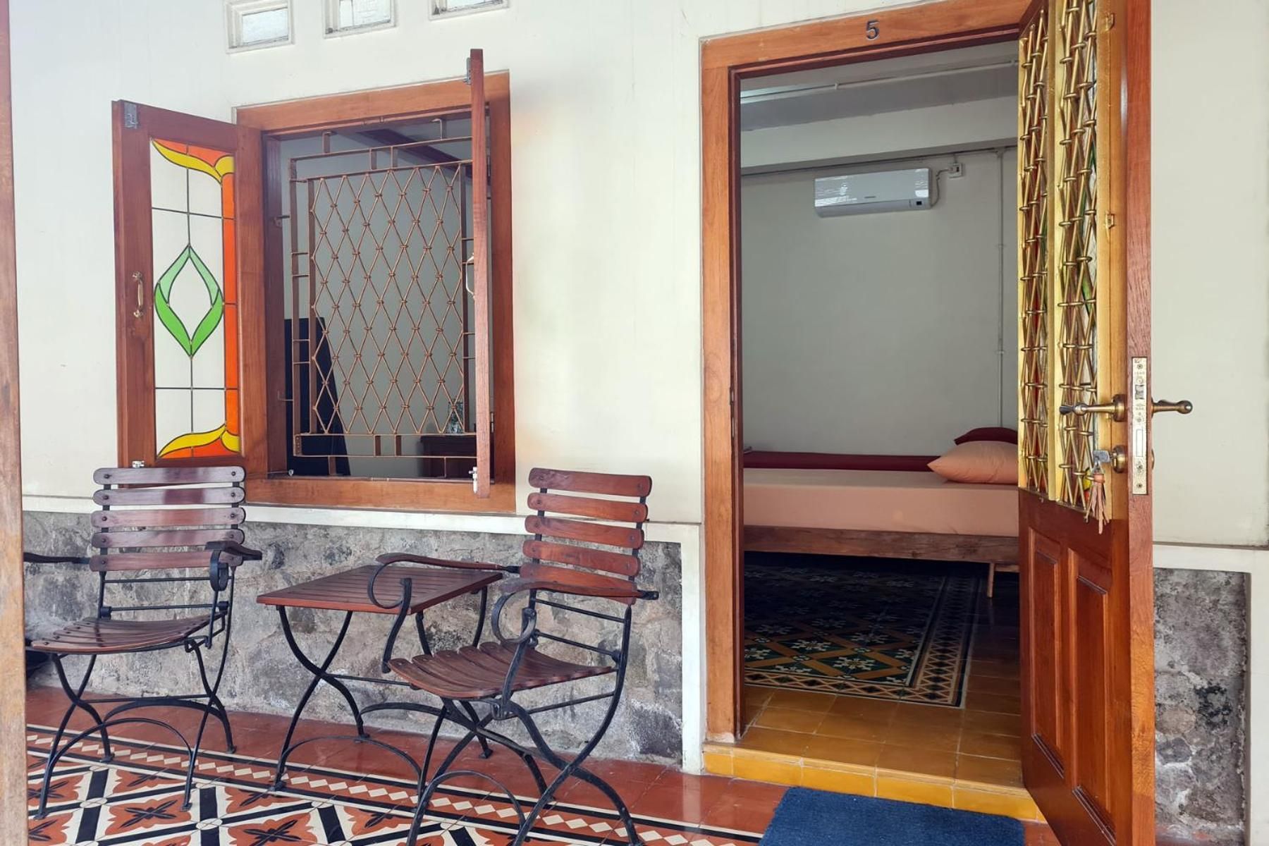 Twin Beds Standard Room