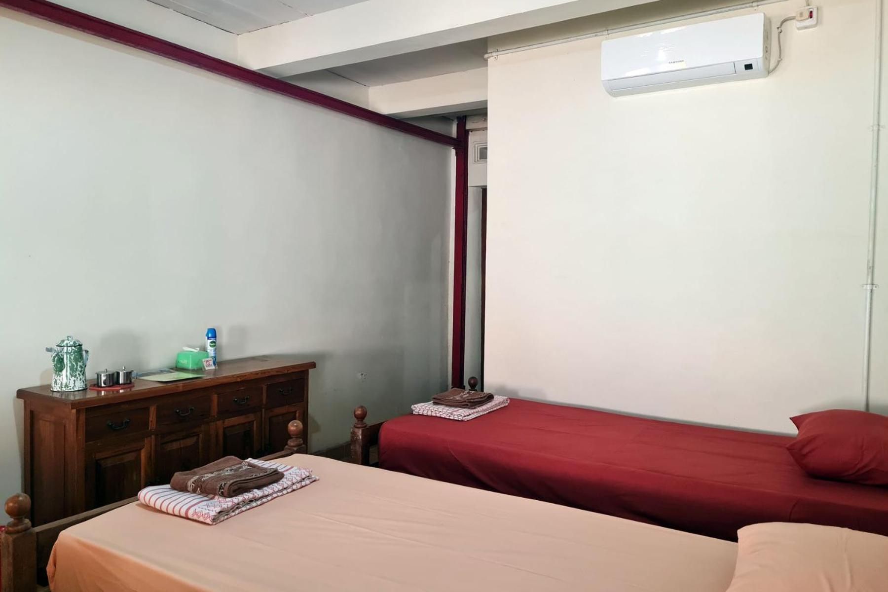 Twin Beds Standard Room