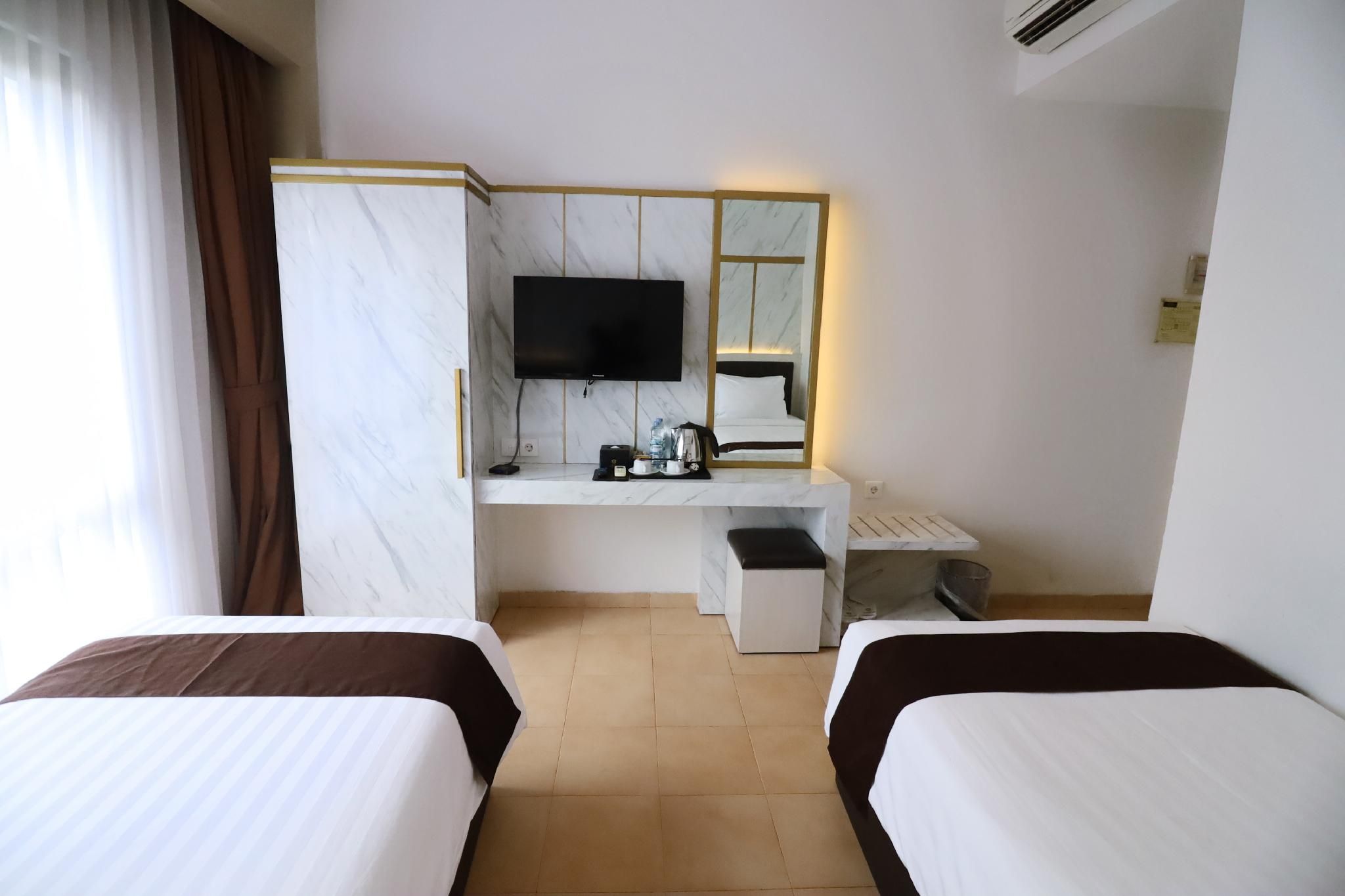 Superior Twin Room