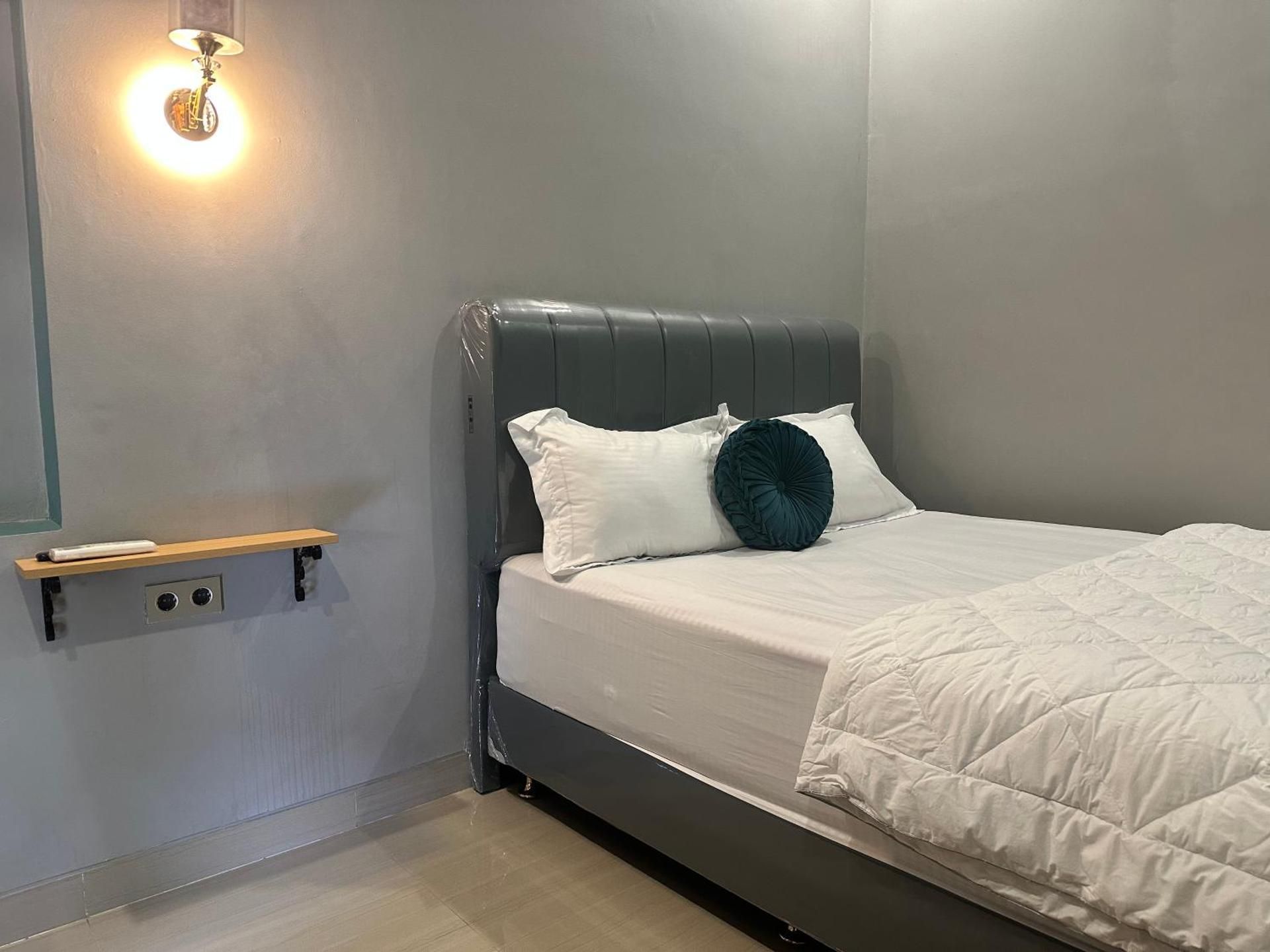 Queen Room with Garden View