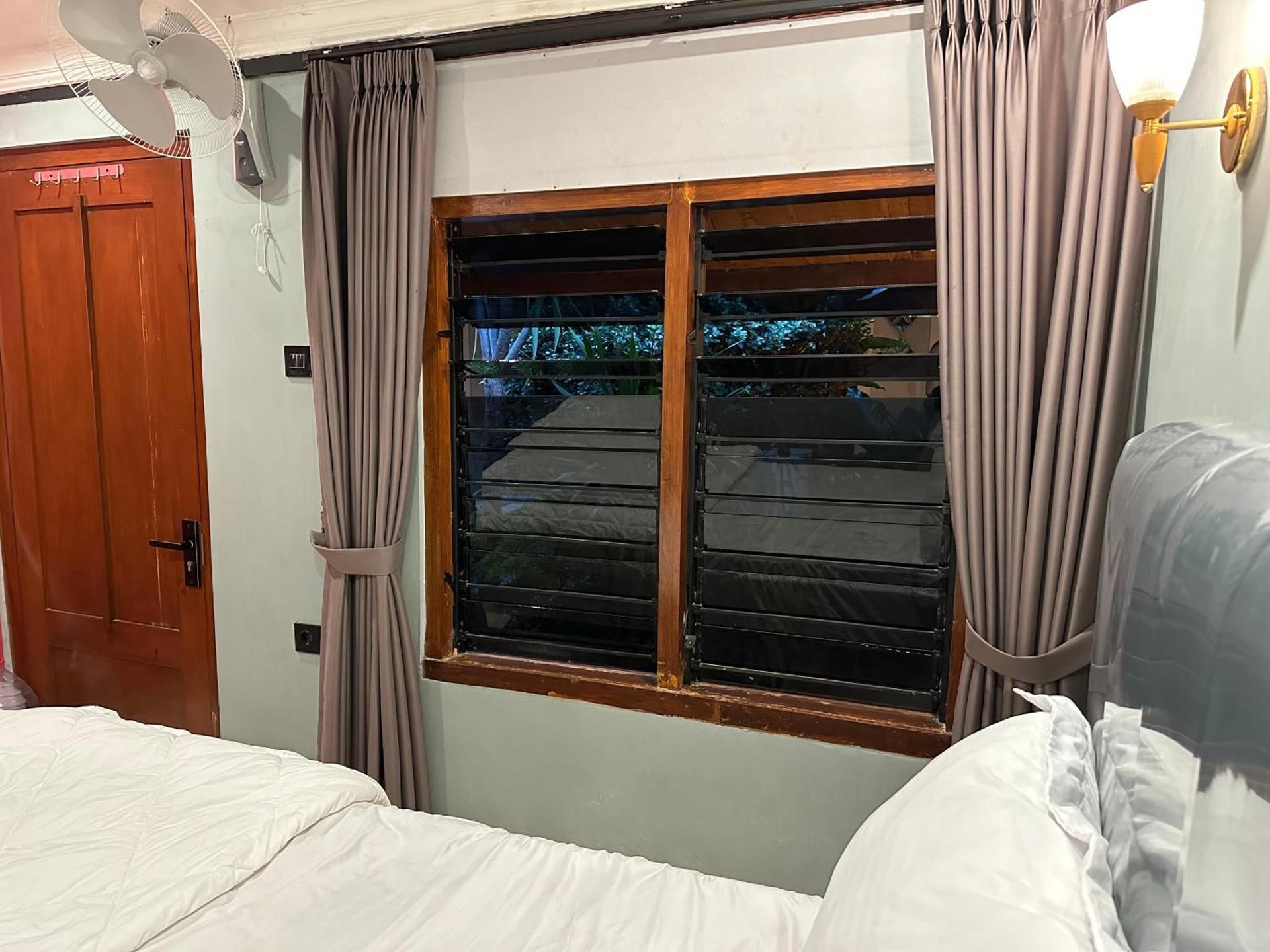 Double Room with Shared Bathroom