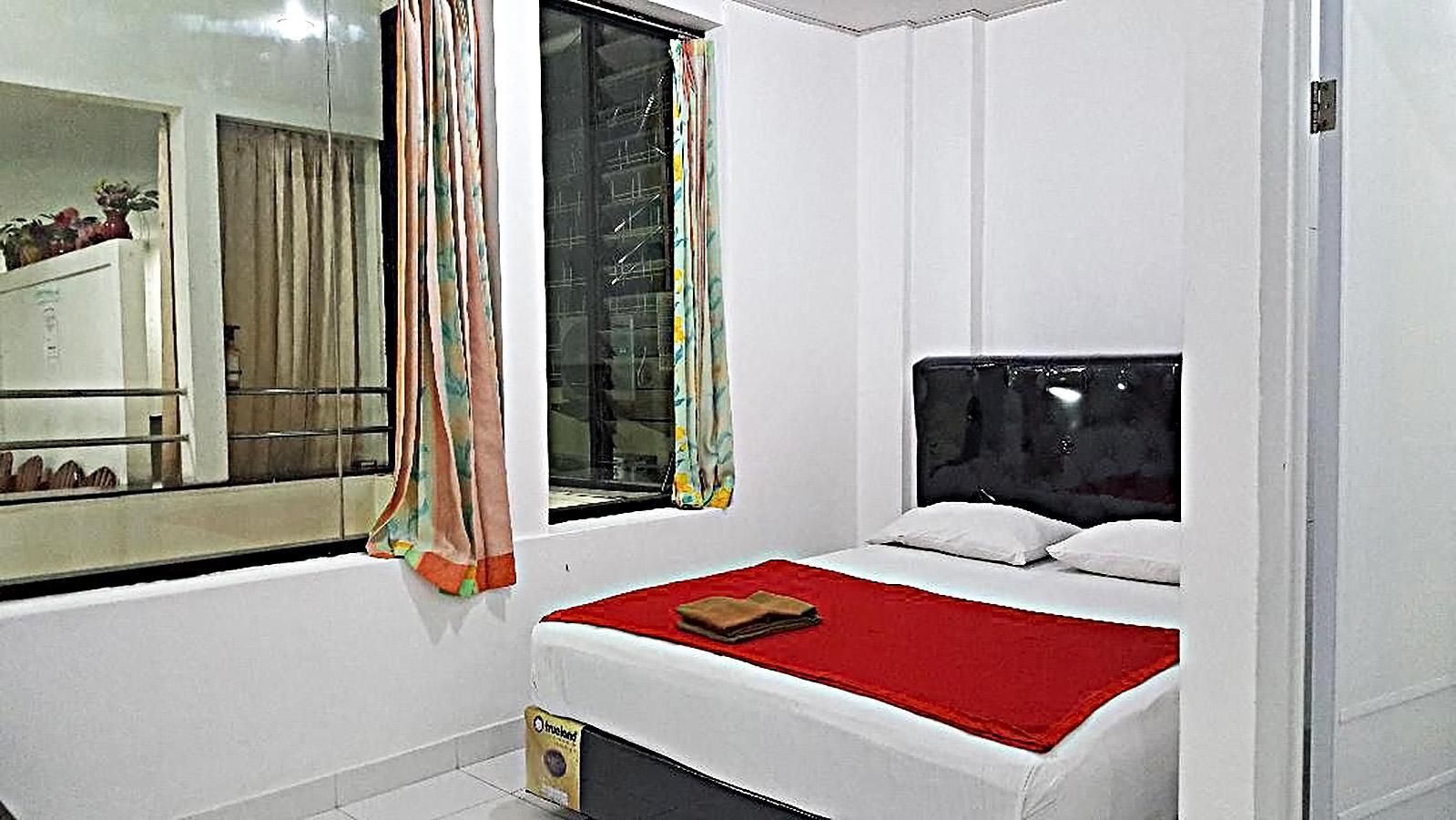 Deluxe Single Bed