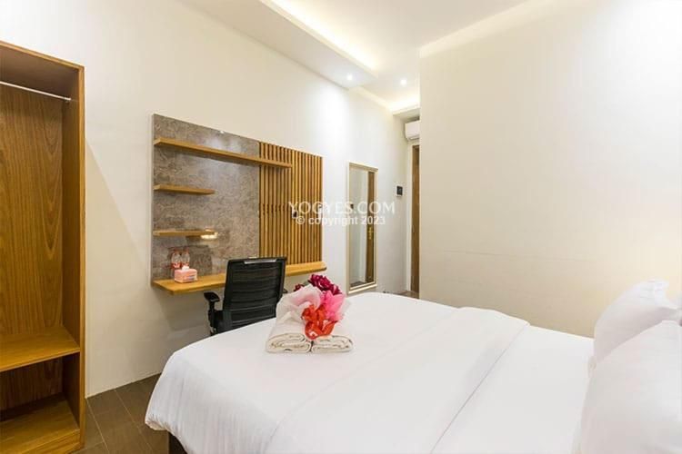 Standard Queen Room