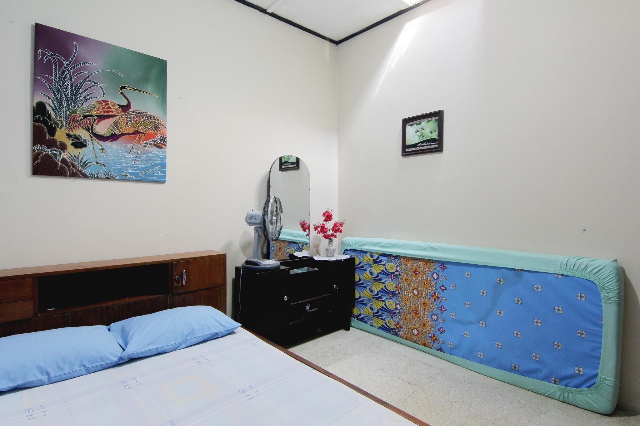 Standard Room with Shared Bathroom