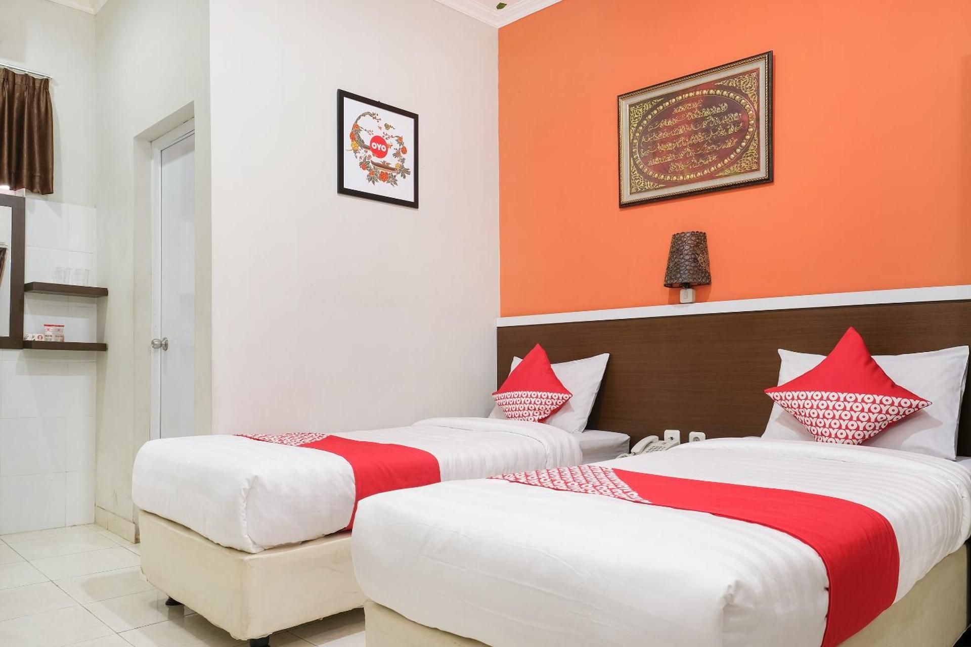 Standard Twin Room