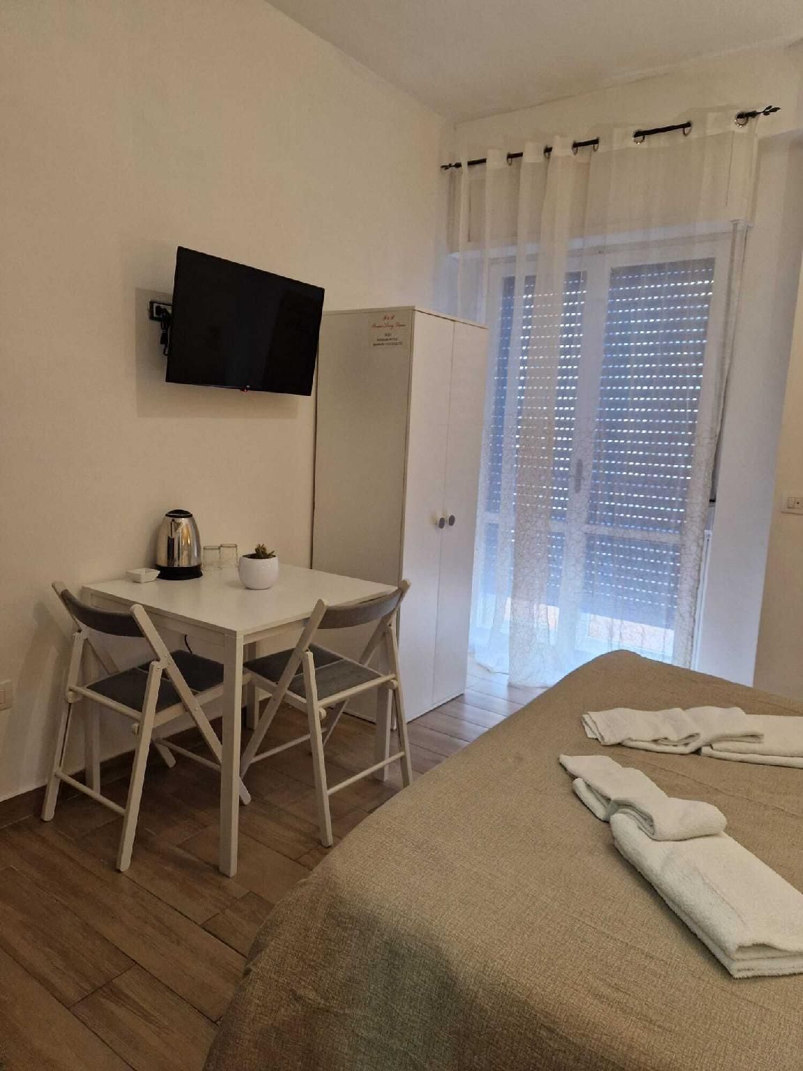 B&B Pompeii Living Dream Matrimoniale-Standard-Bagno privato esterno-Vista città 3