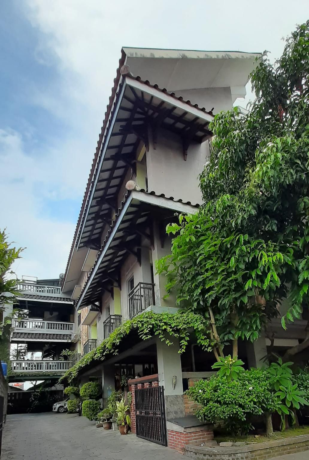 Oasis Studio Hotel Satu