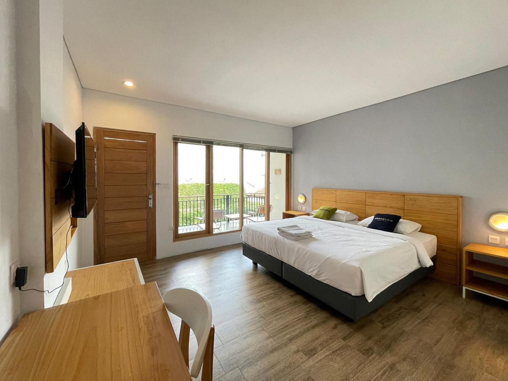 Urbanview Code Riverstay Yogyakarta Deluxe Room