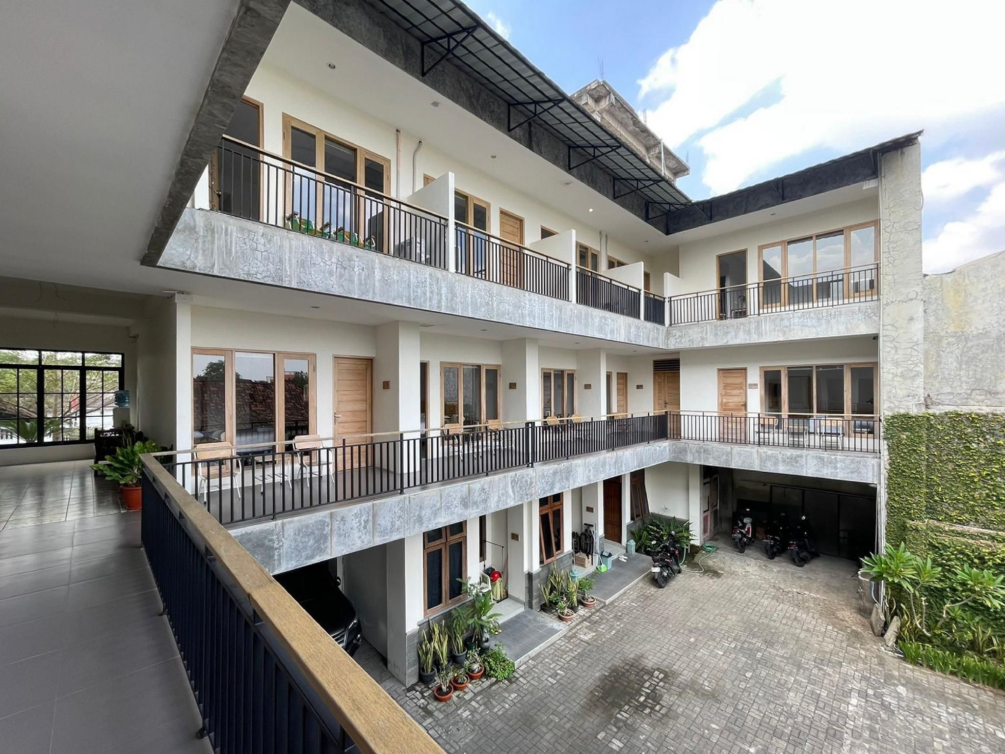 Urbanview Code Riverstay Yogyakarta