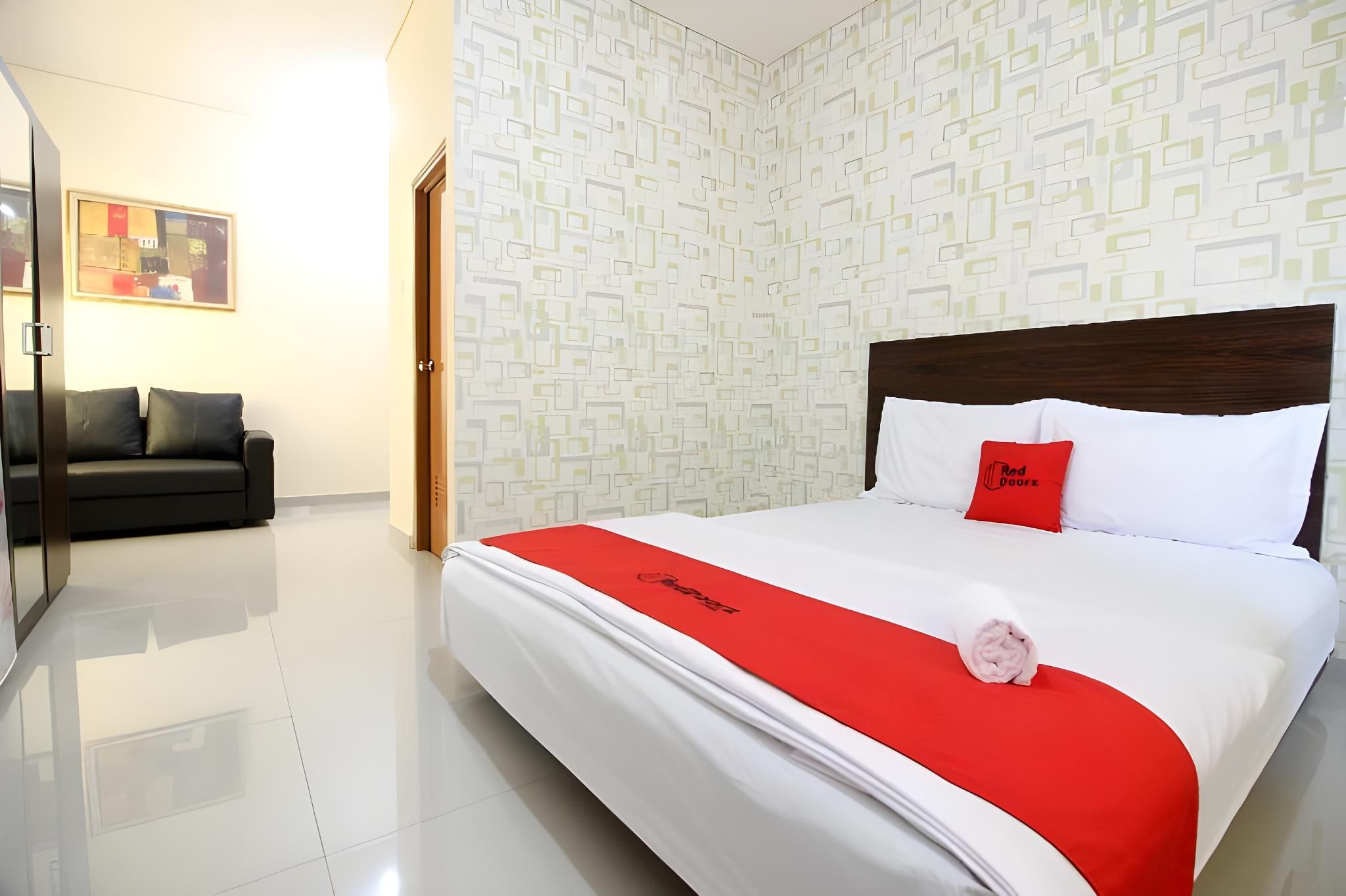 RedDoorz Room