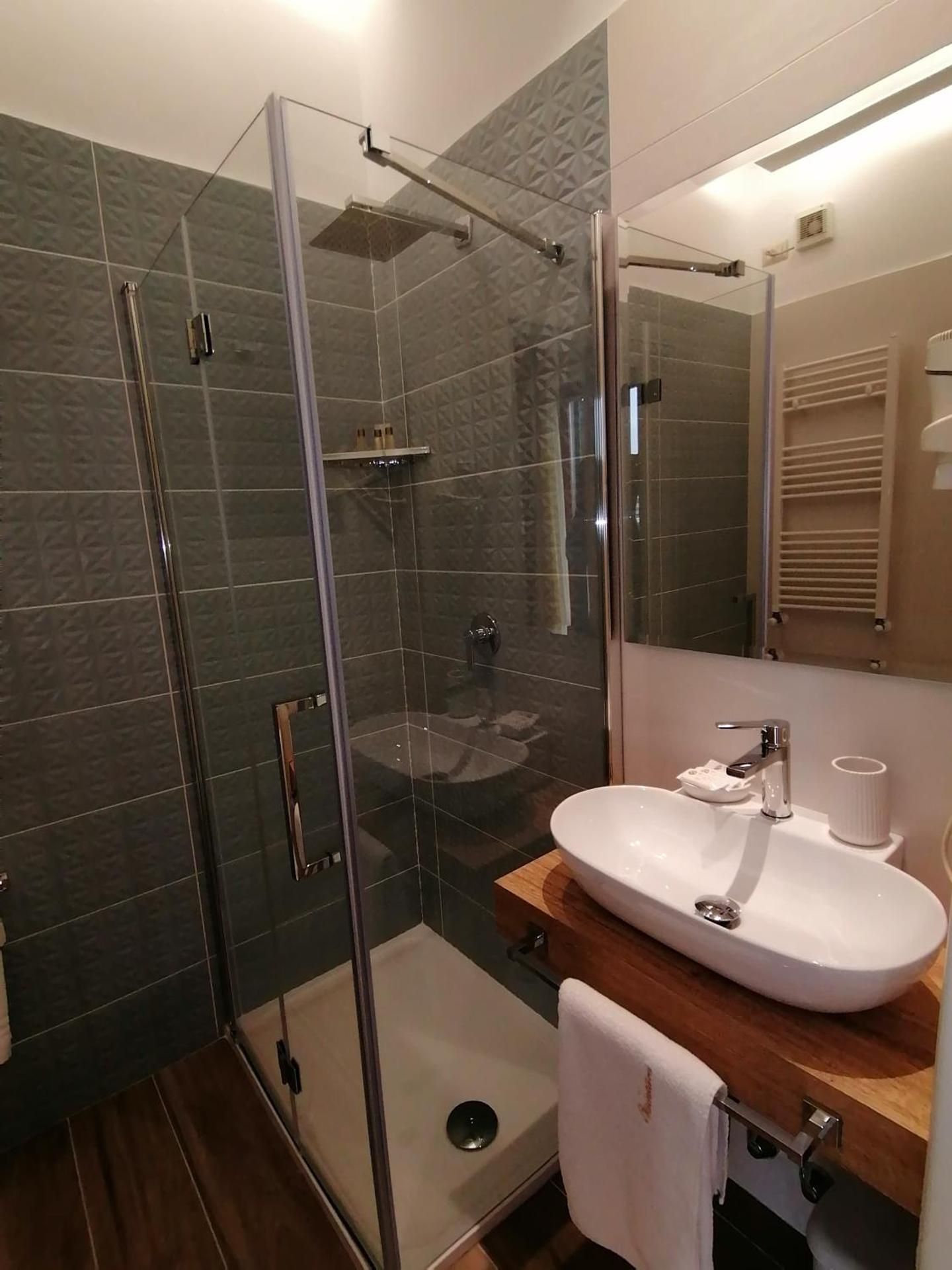 Triple Room with Balcony and Garden View