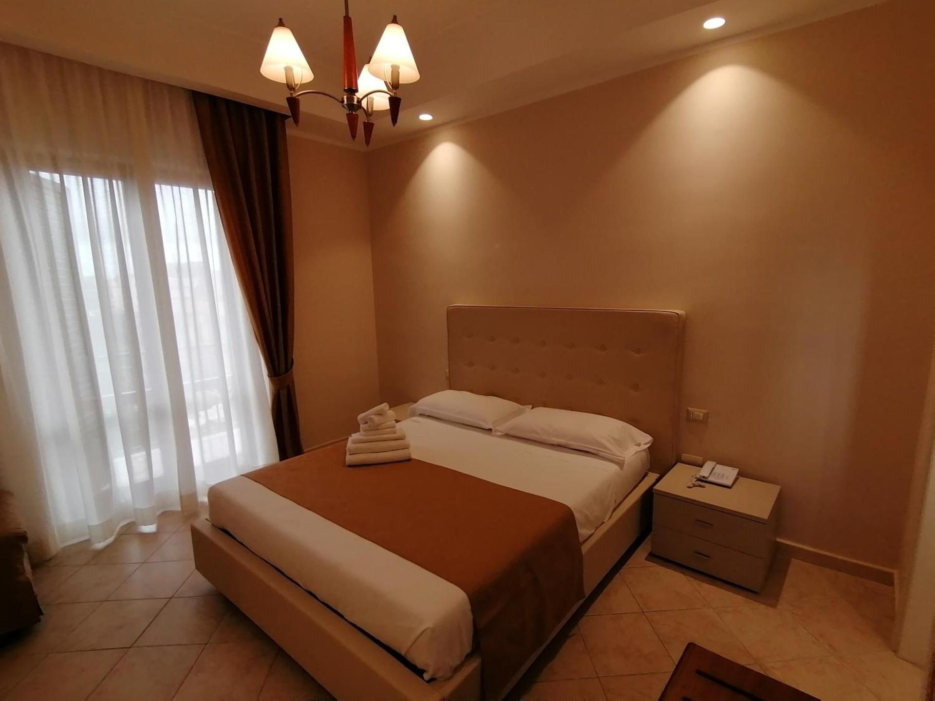 Triple Room with Balcony and Garden View