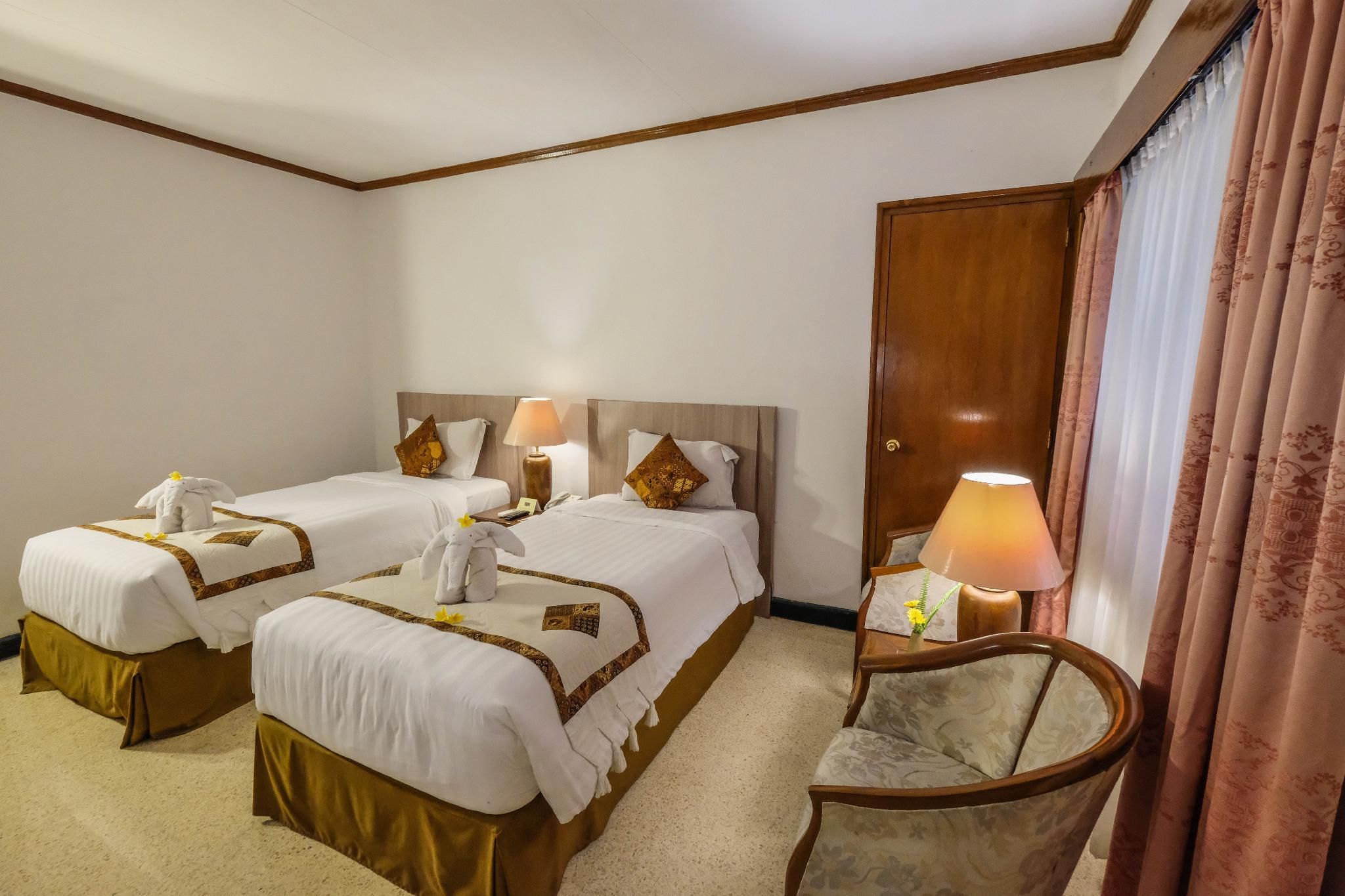 Puri Artha Hotel Superior Twin Room 3