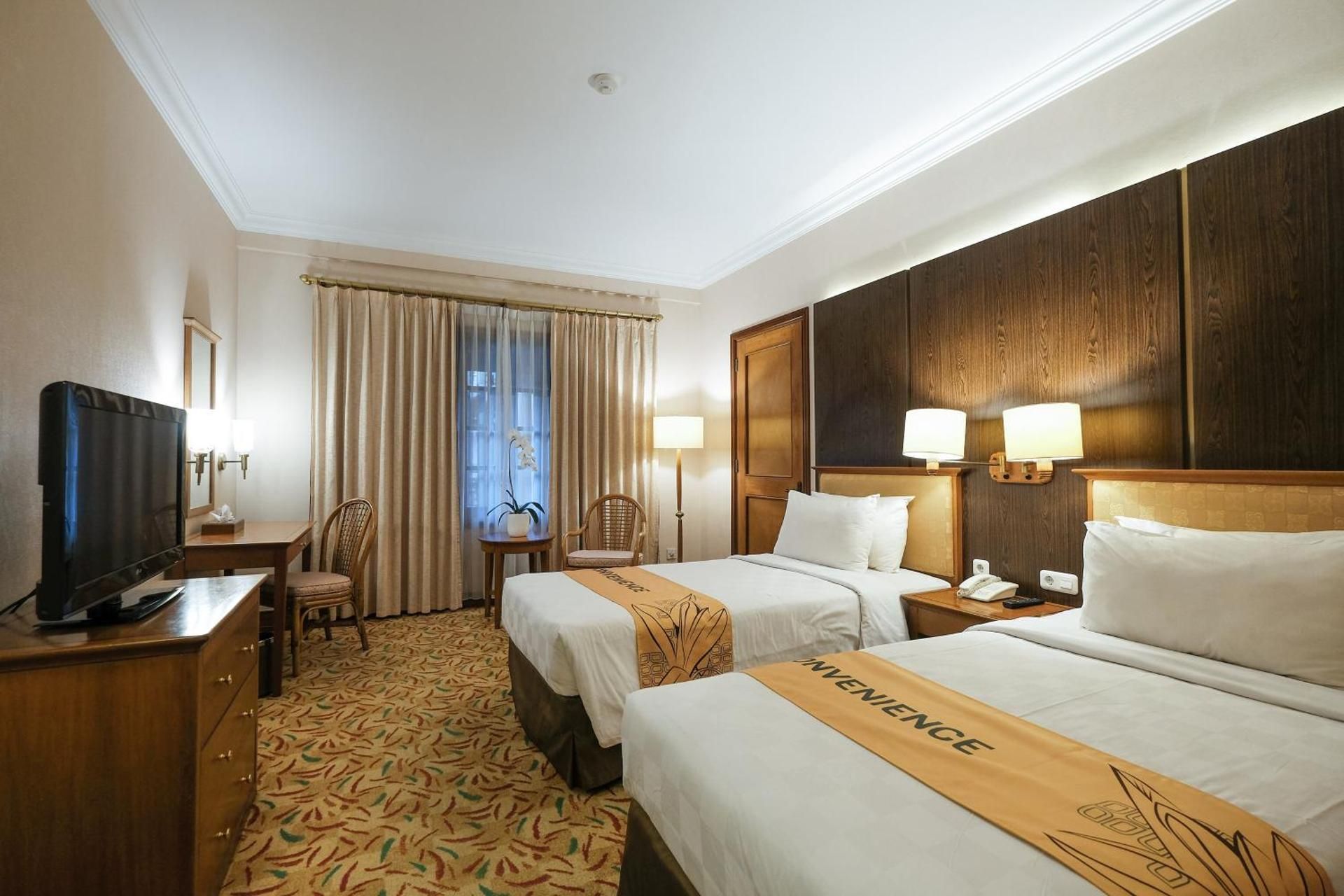 Deluxe Pool View Twin room