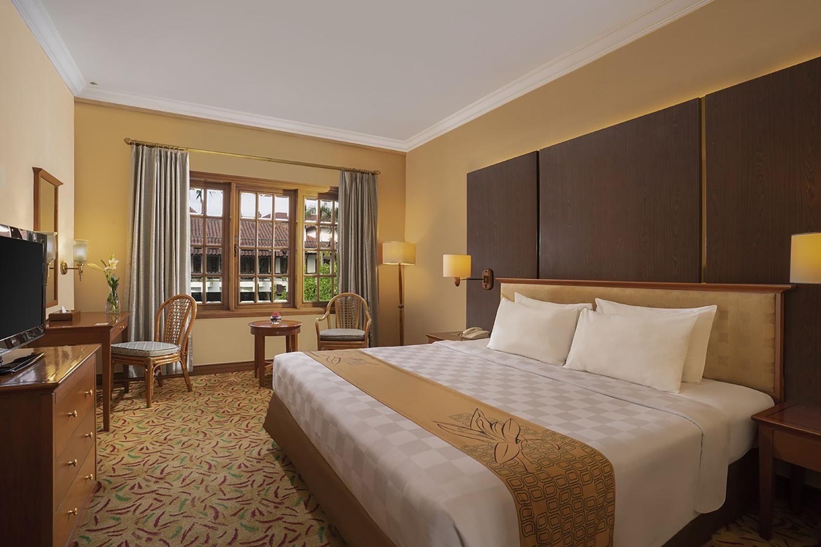 Deluxe King Room