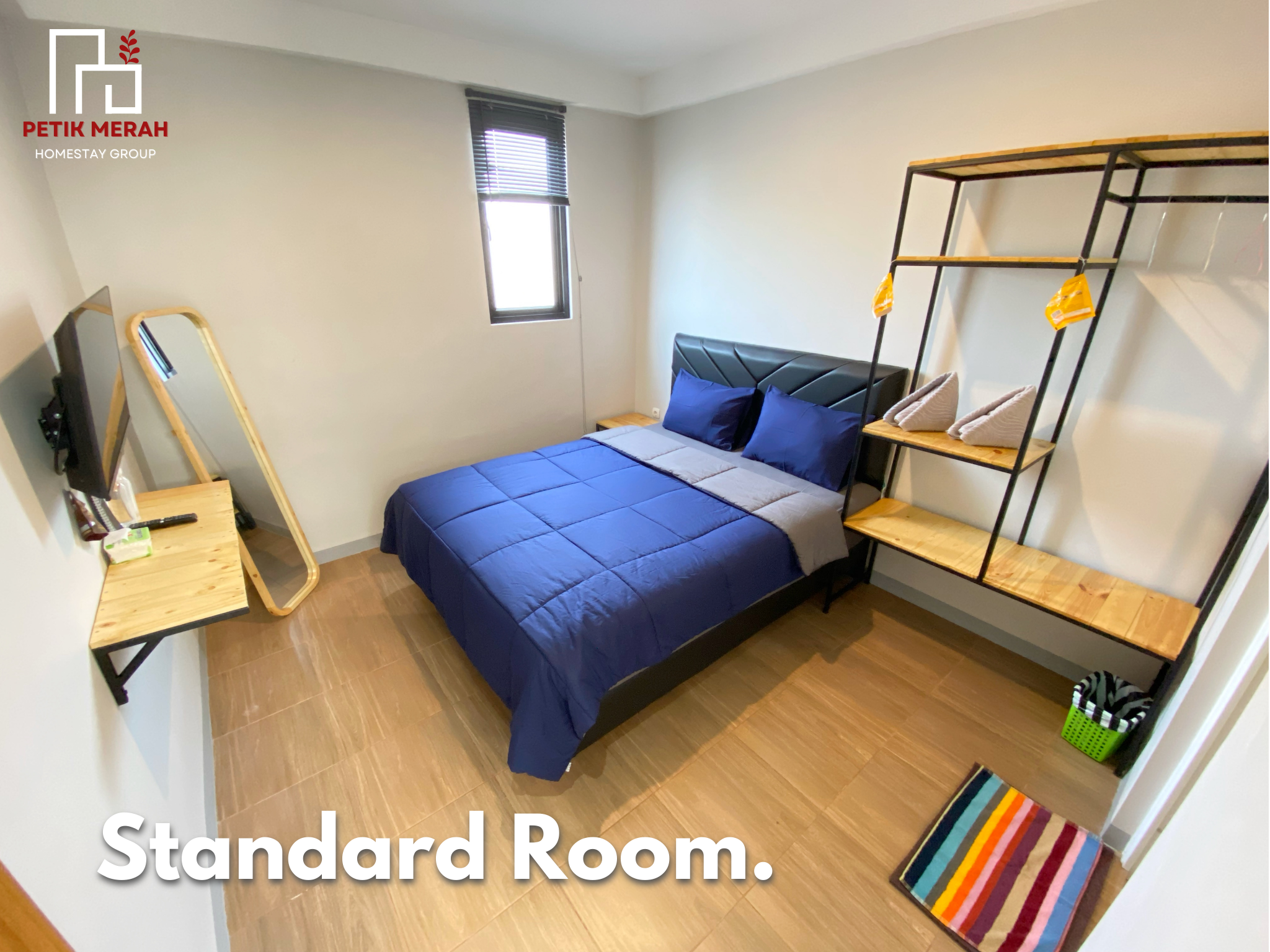 Standard - 1 Queen Bed
