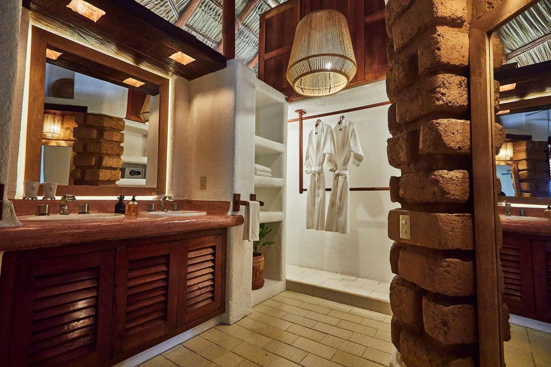 Master Deluxe Room with Sea View
